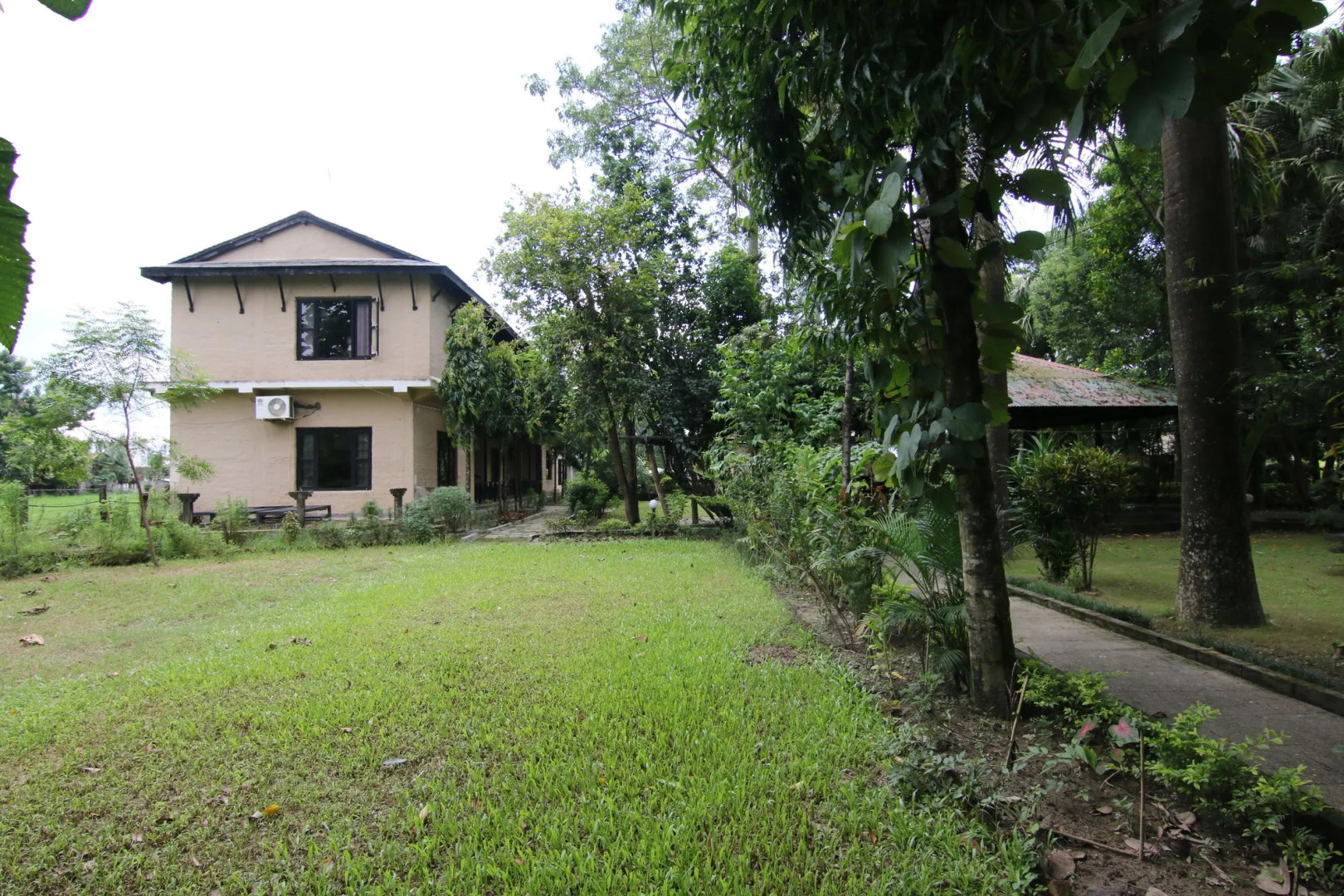 Hotel Parkside & Swimming Pool-Between Greenery and Azure ,Your Perfect Retreat