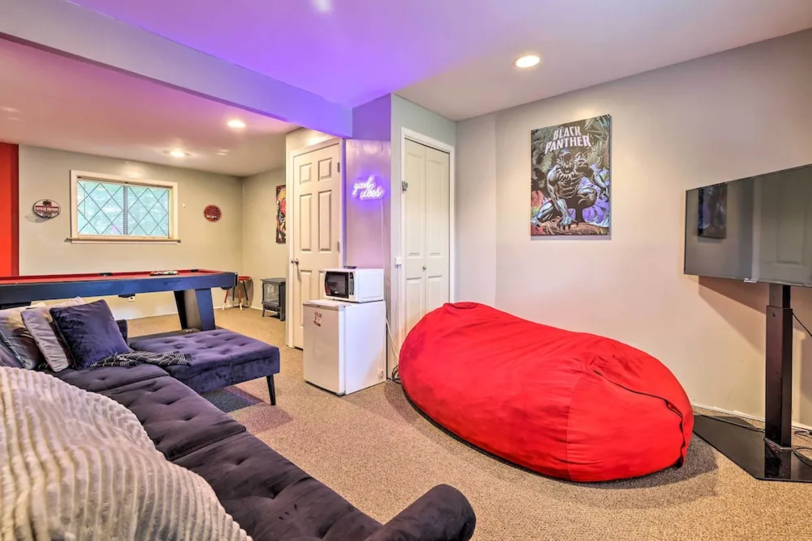 Walk to Lake: Game Room Getaway in Pocono Summit!