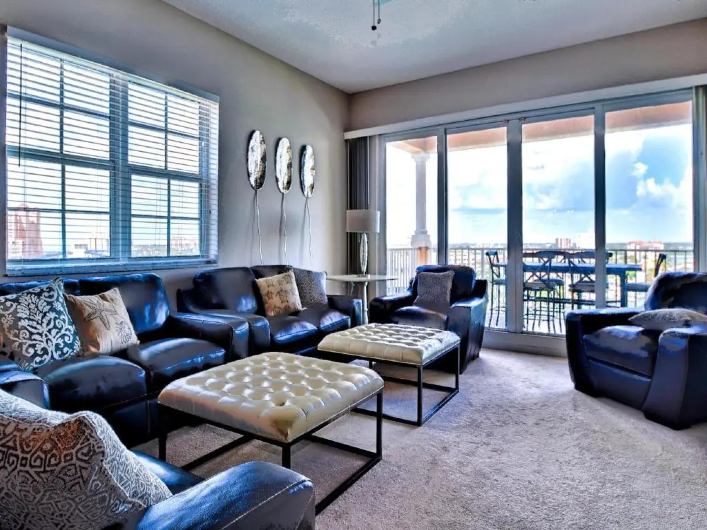 Harborview Grande 700 Waterfront Condo