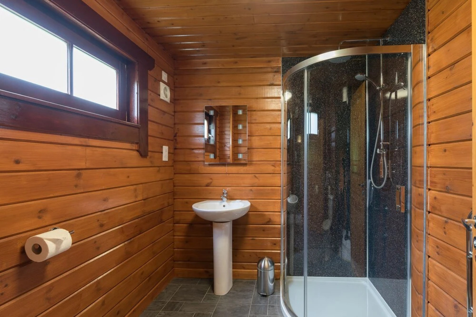 Lady Galloway Lodge 29 with Hot Tub, Newton Stewart