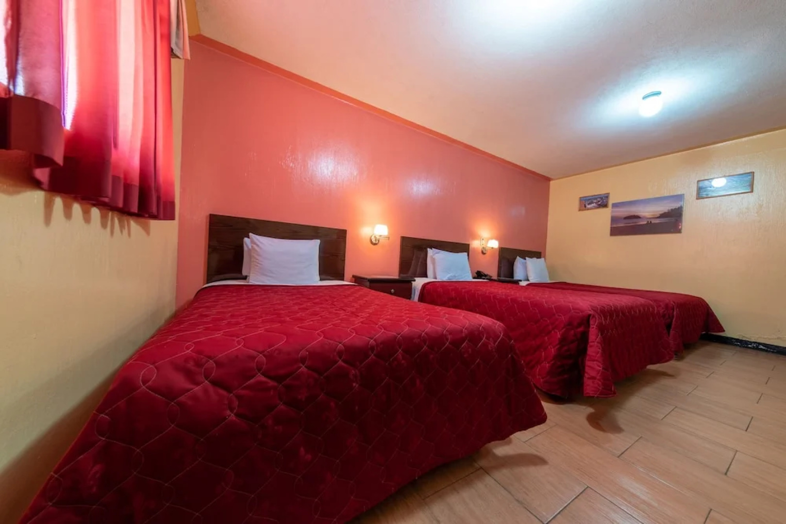 Hotel y Restaurante Villa Esmeralda