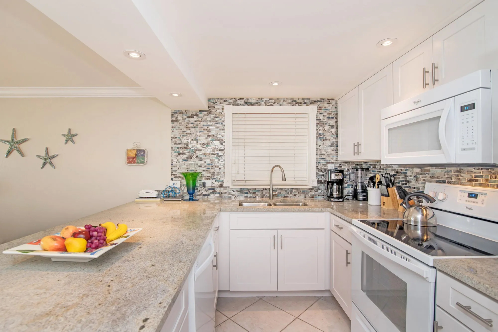 Aqua Bay Club Condos