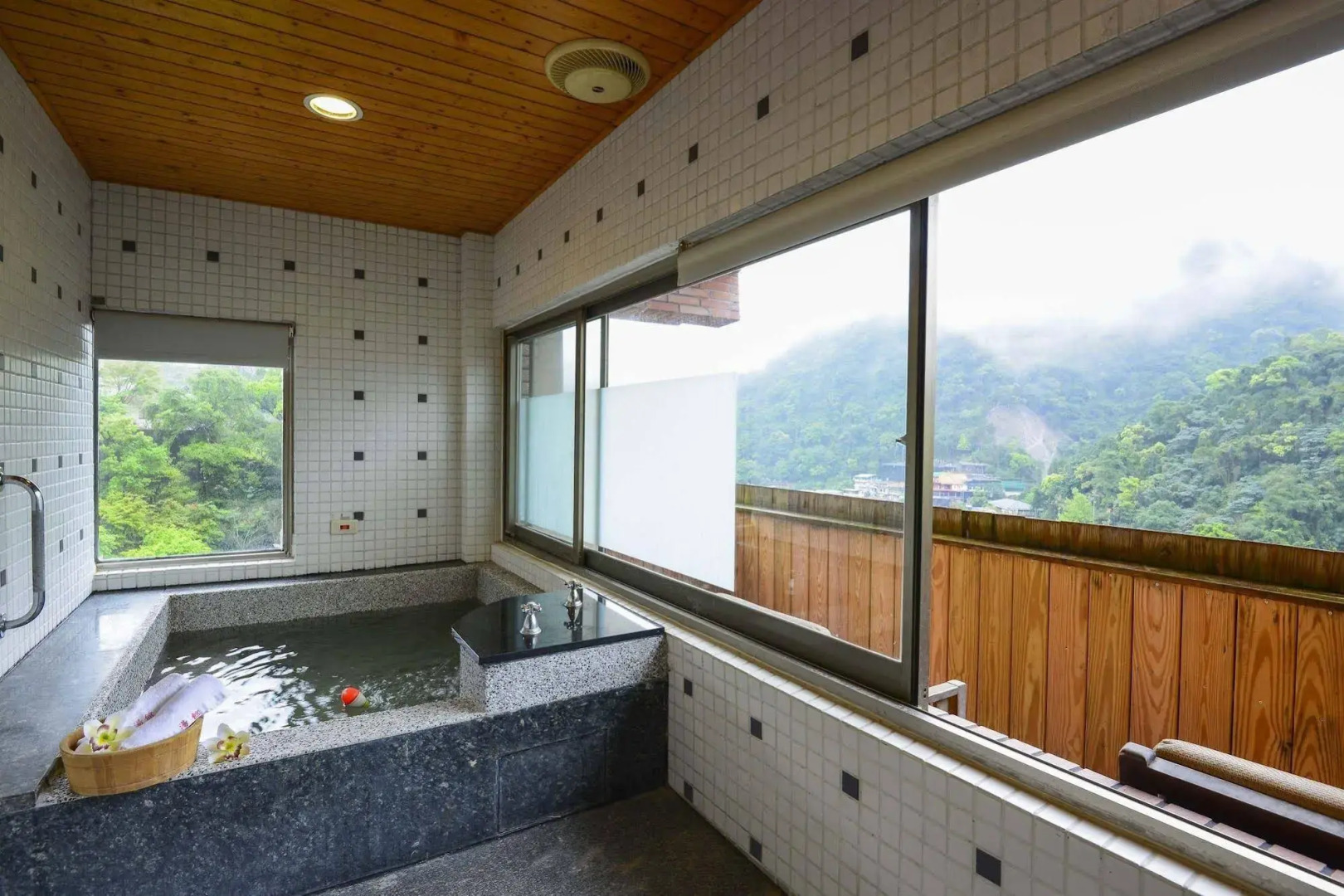 WULAI SungLyu Spring Resort