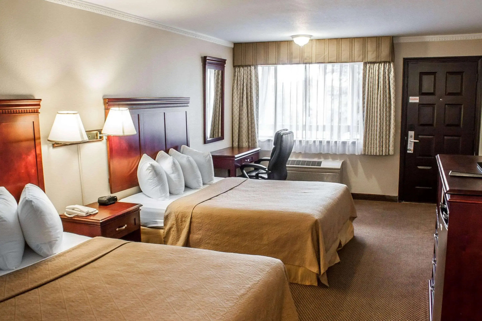 Quality Inn & Suites Fife Seattle