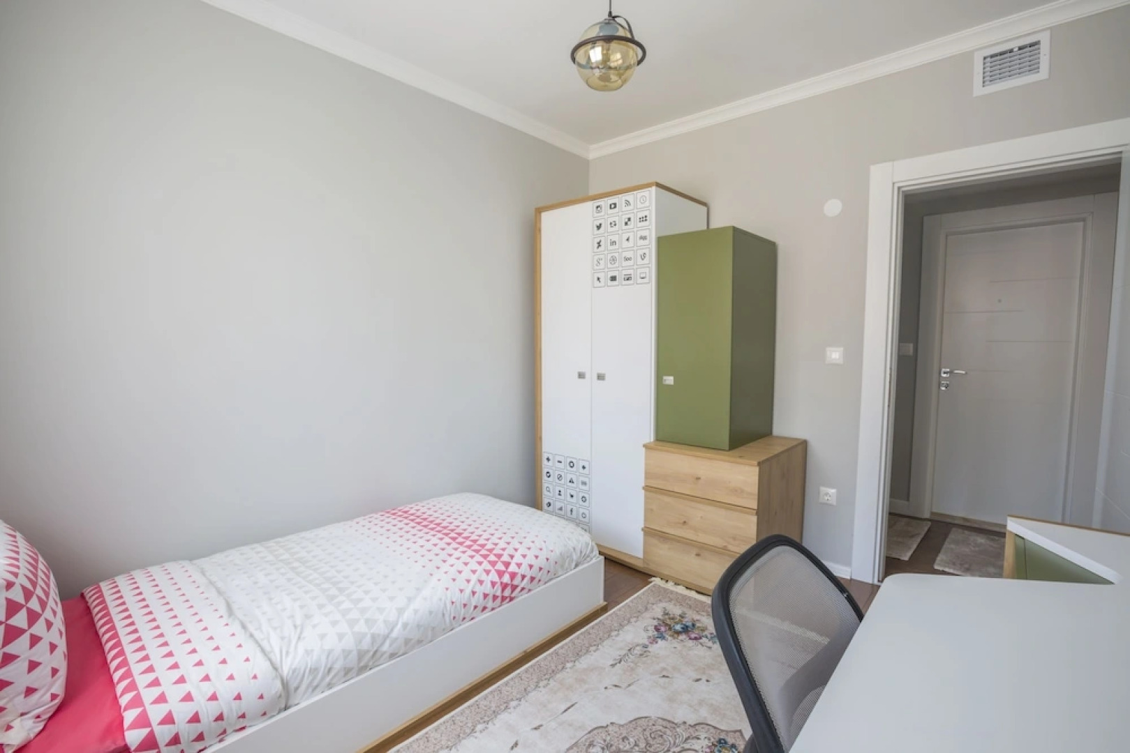 Royal Comfort Suites