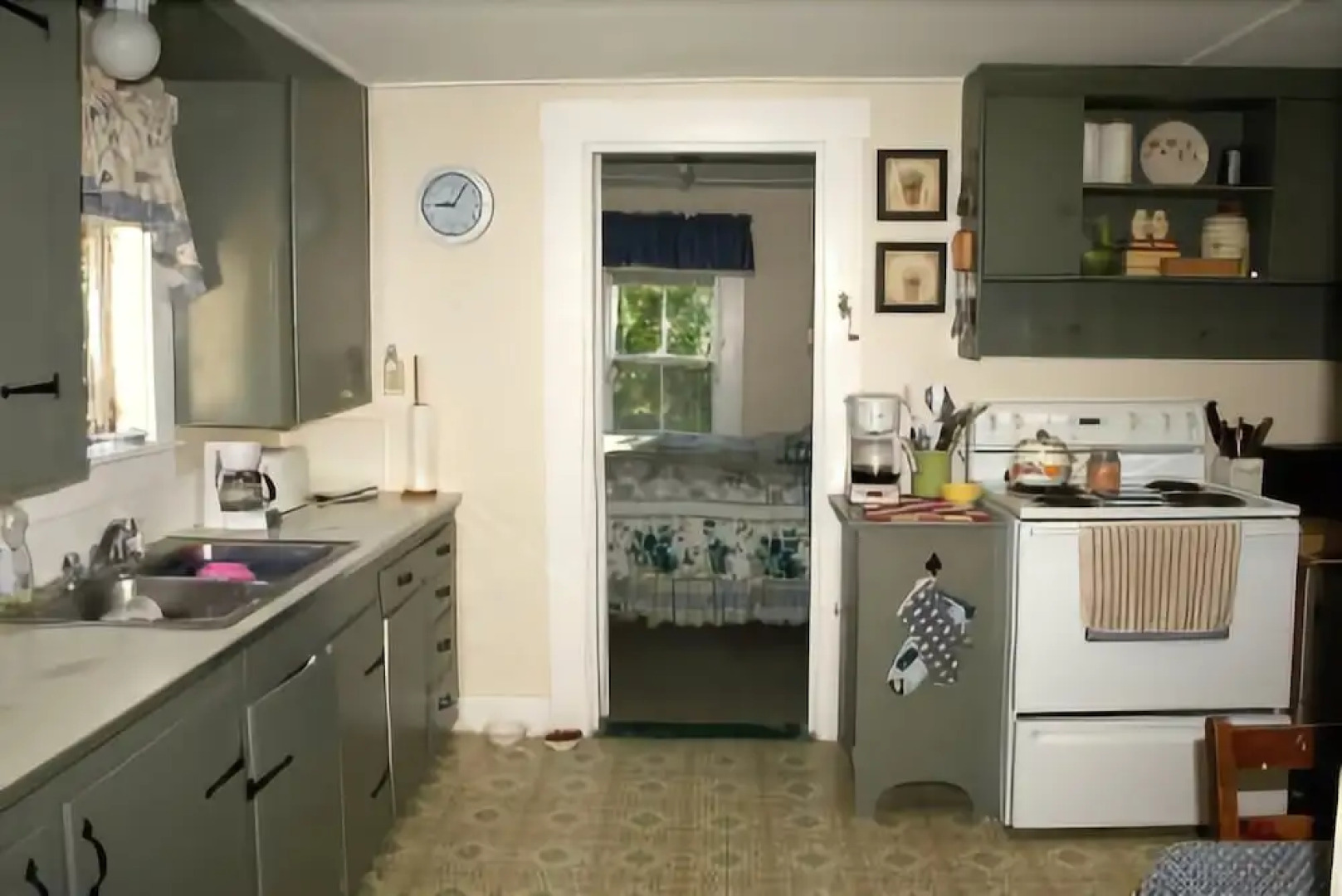 Sweet Pea Cottage - Two Bedroom Home