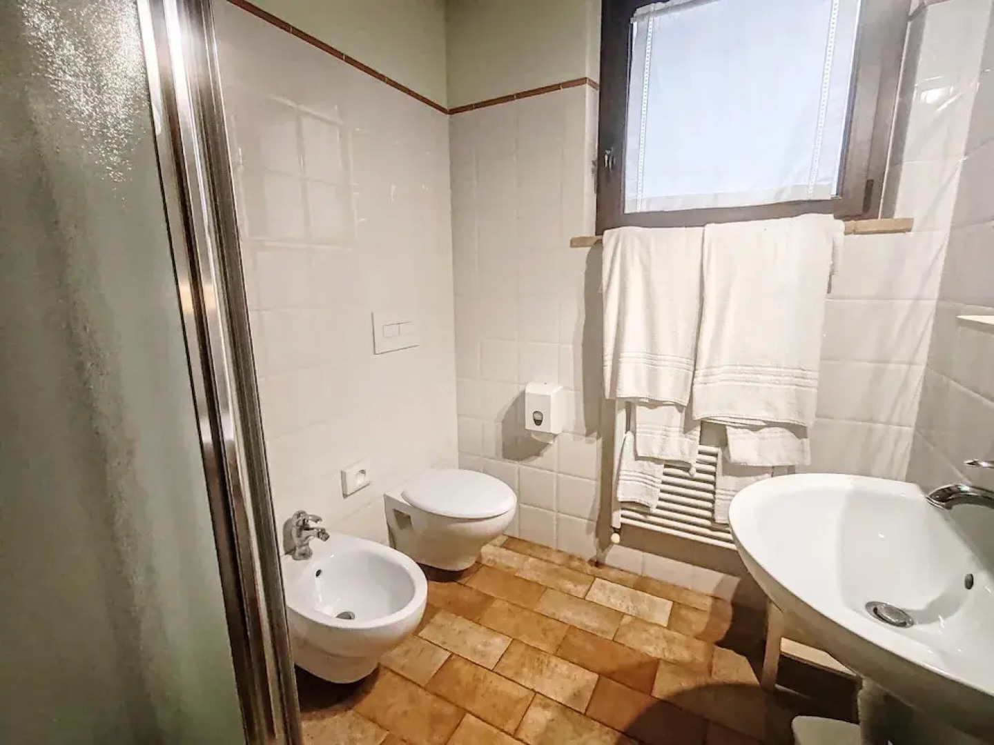 Apartment With Shared Pool