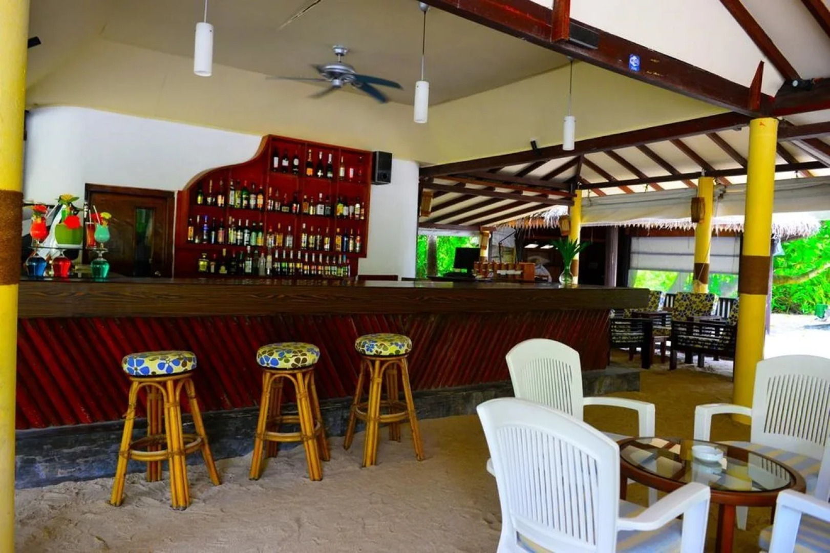 Курорт Biyadhoo Island