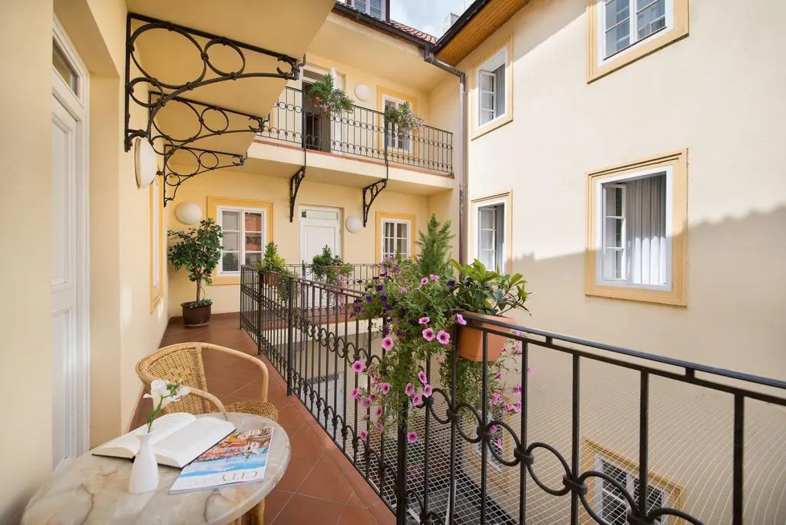 Boutique Hotel Constans