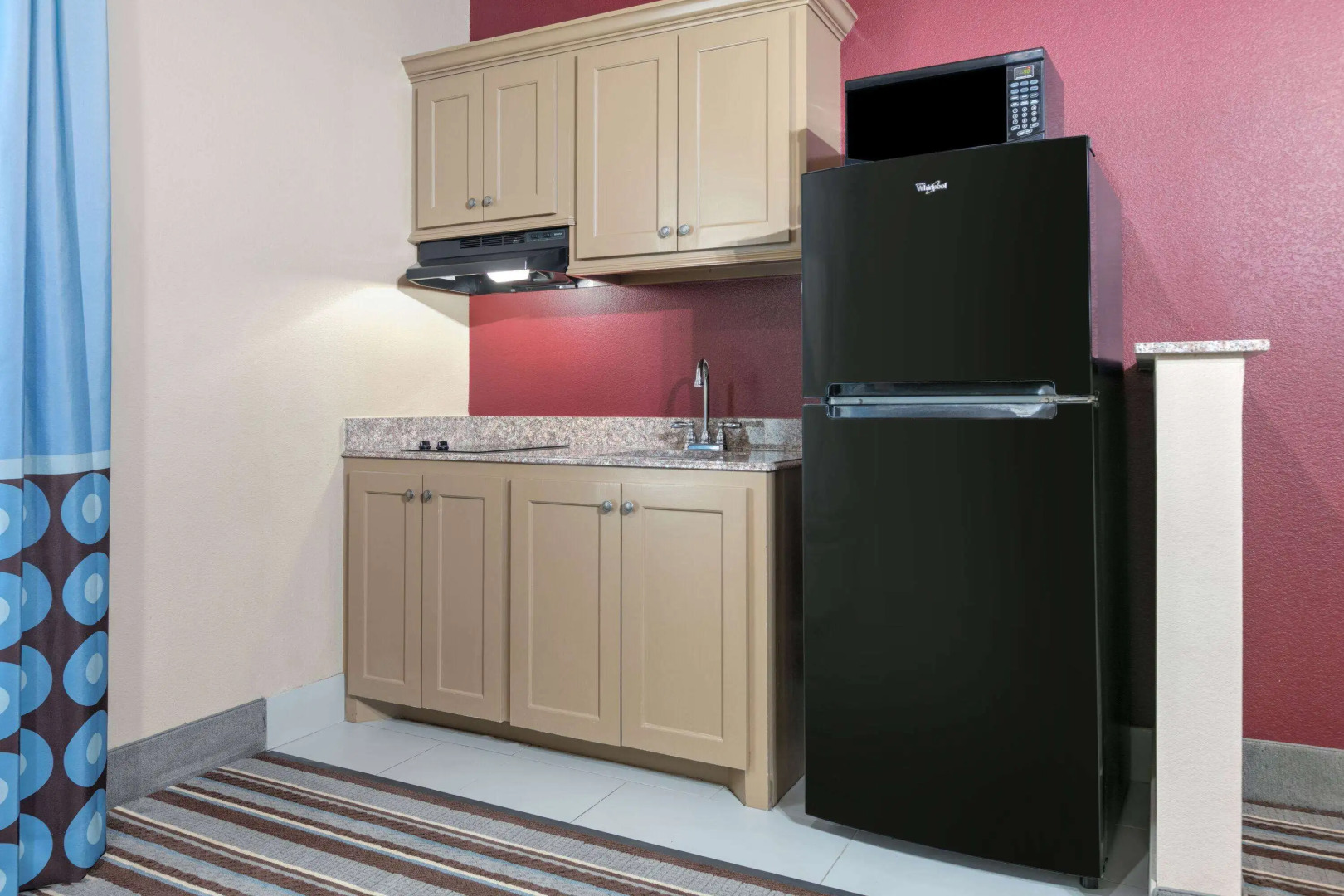 Super 8 by Wyndham Karnes City