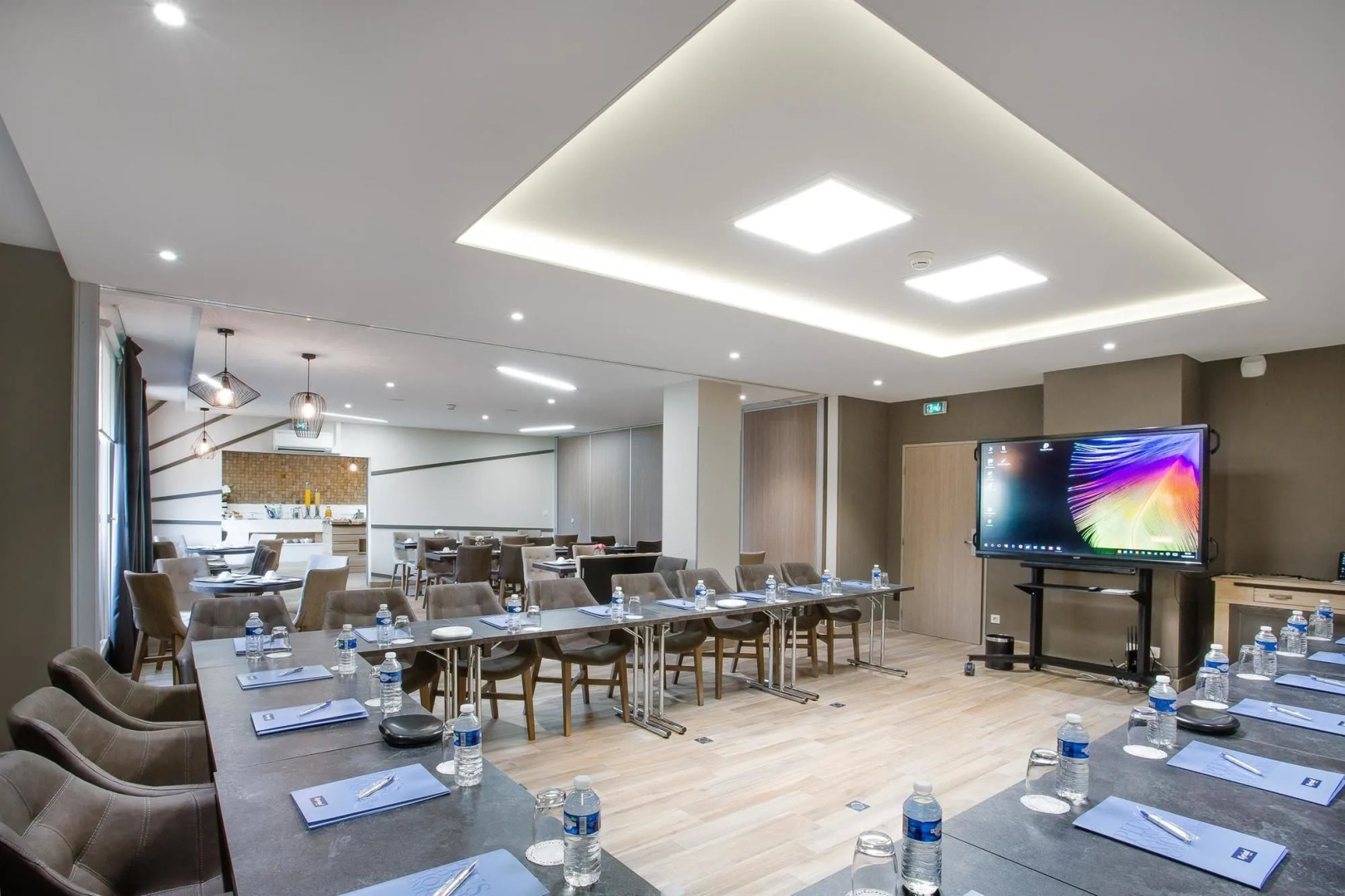 Kyriad Chambery Centre Curial