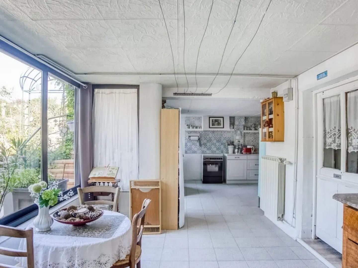 Comfortable Holiday Home in Roanne With Swimming Pool