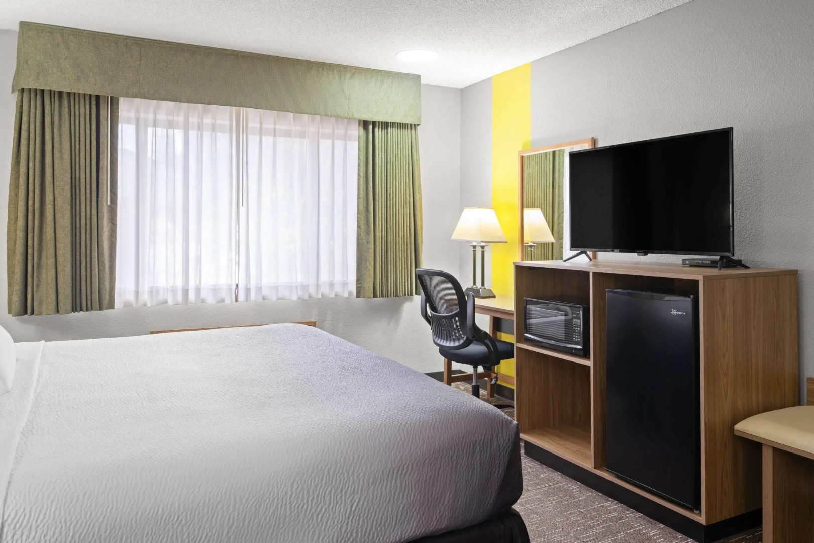 Super 8 by Wyndham Baker City