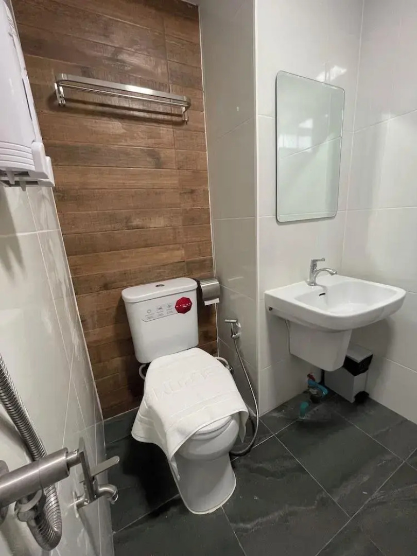 The Bedrooms Maeklong Service Apartment