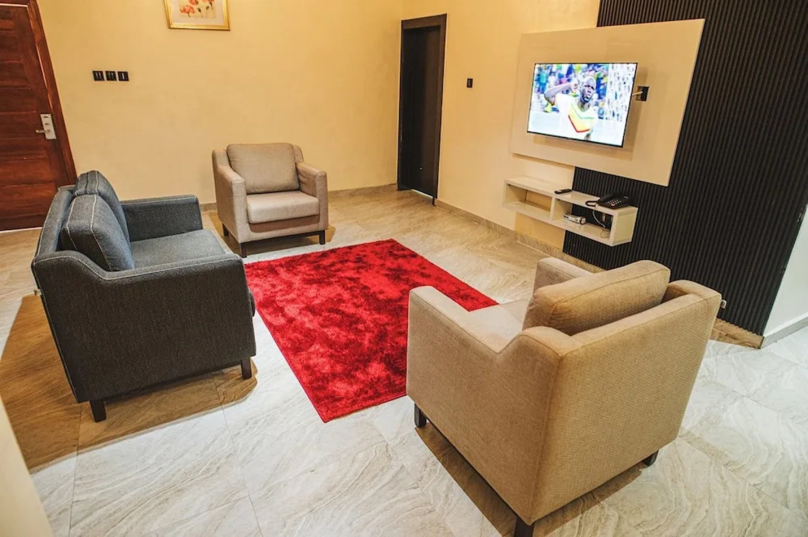 Old English Torf Apartment