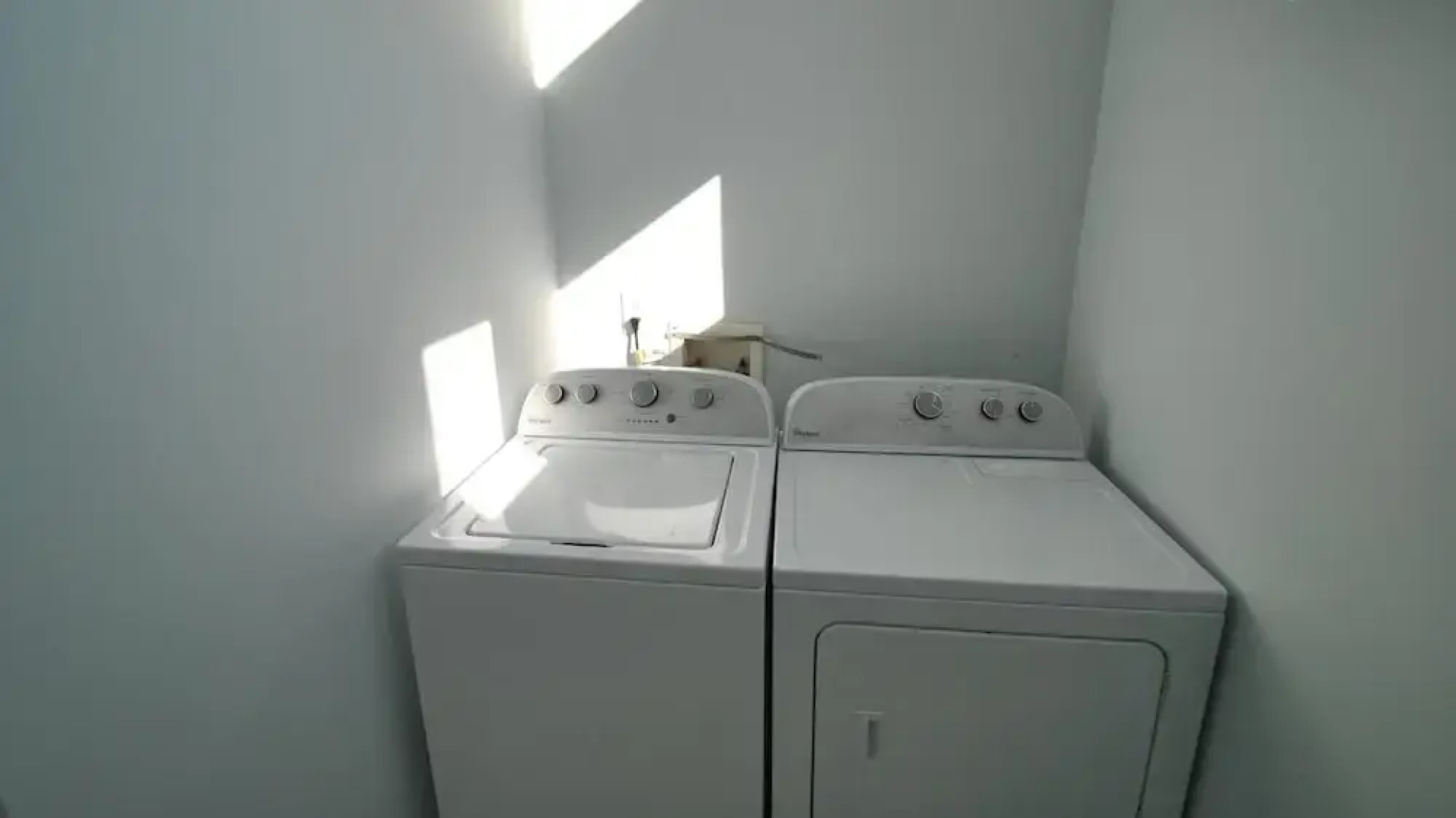 Tidal Wave - 2636 Bienville