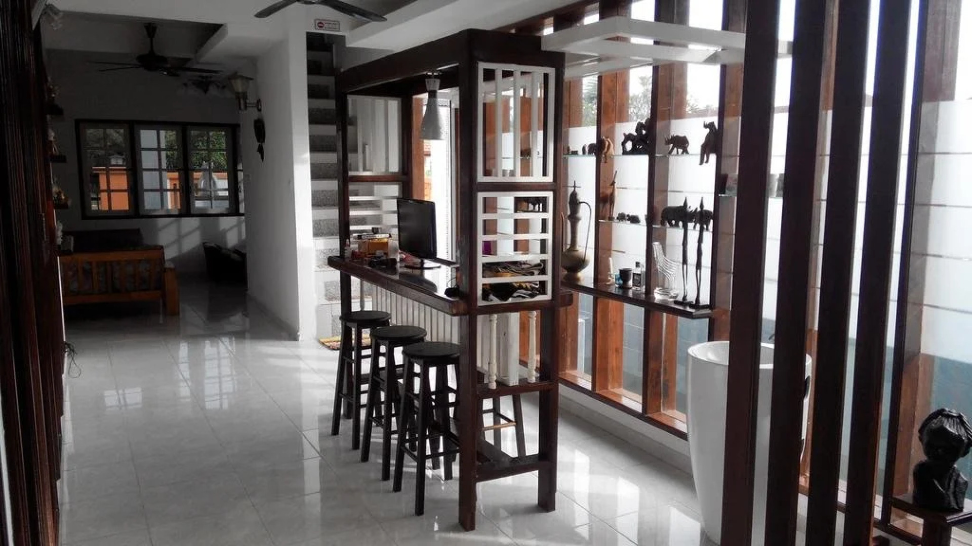 Sri Beverly Hills Near KLIA & KLIA2 & F1