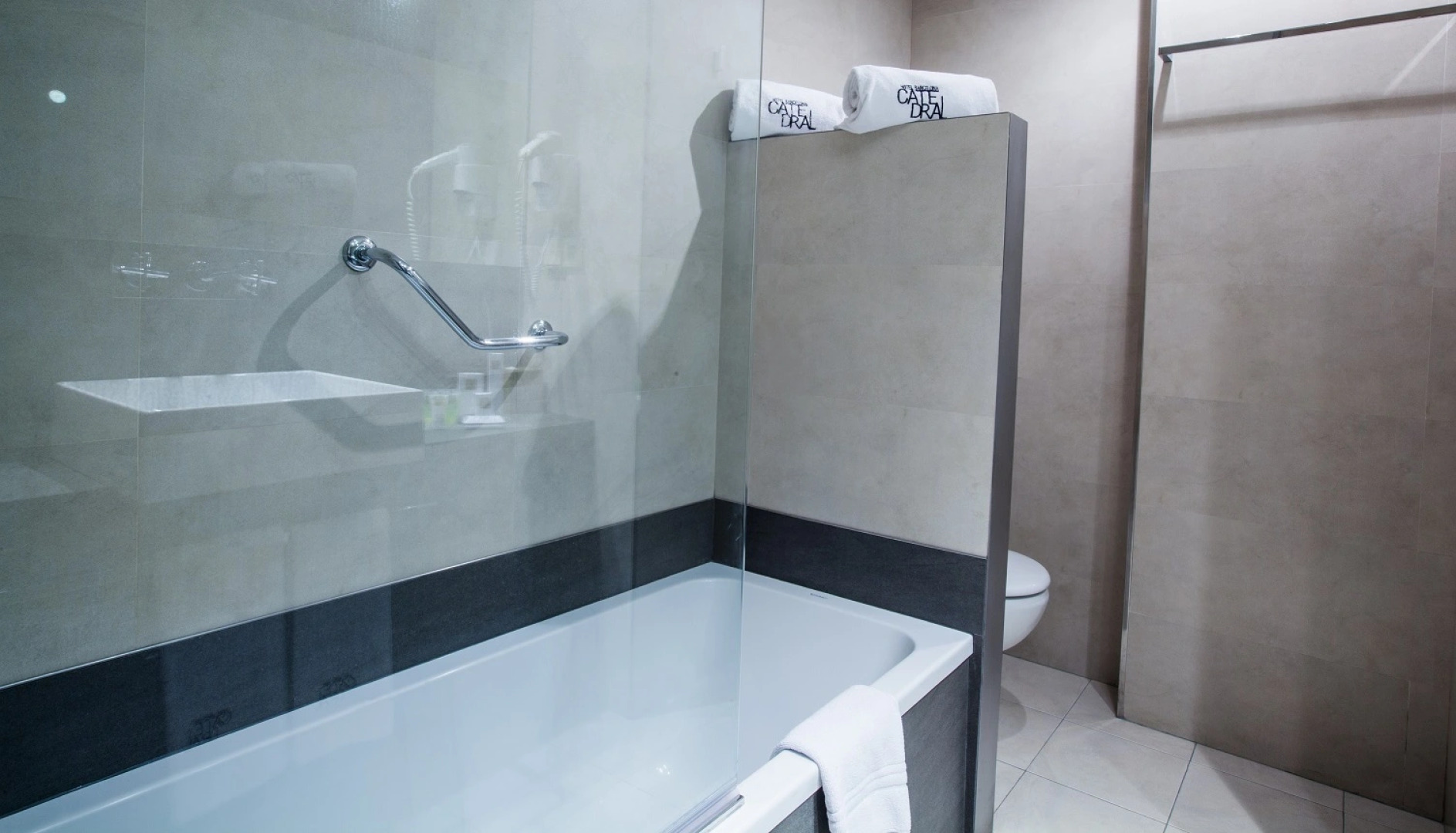 Отель Barcelona Catedral