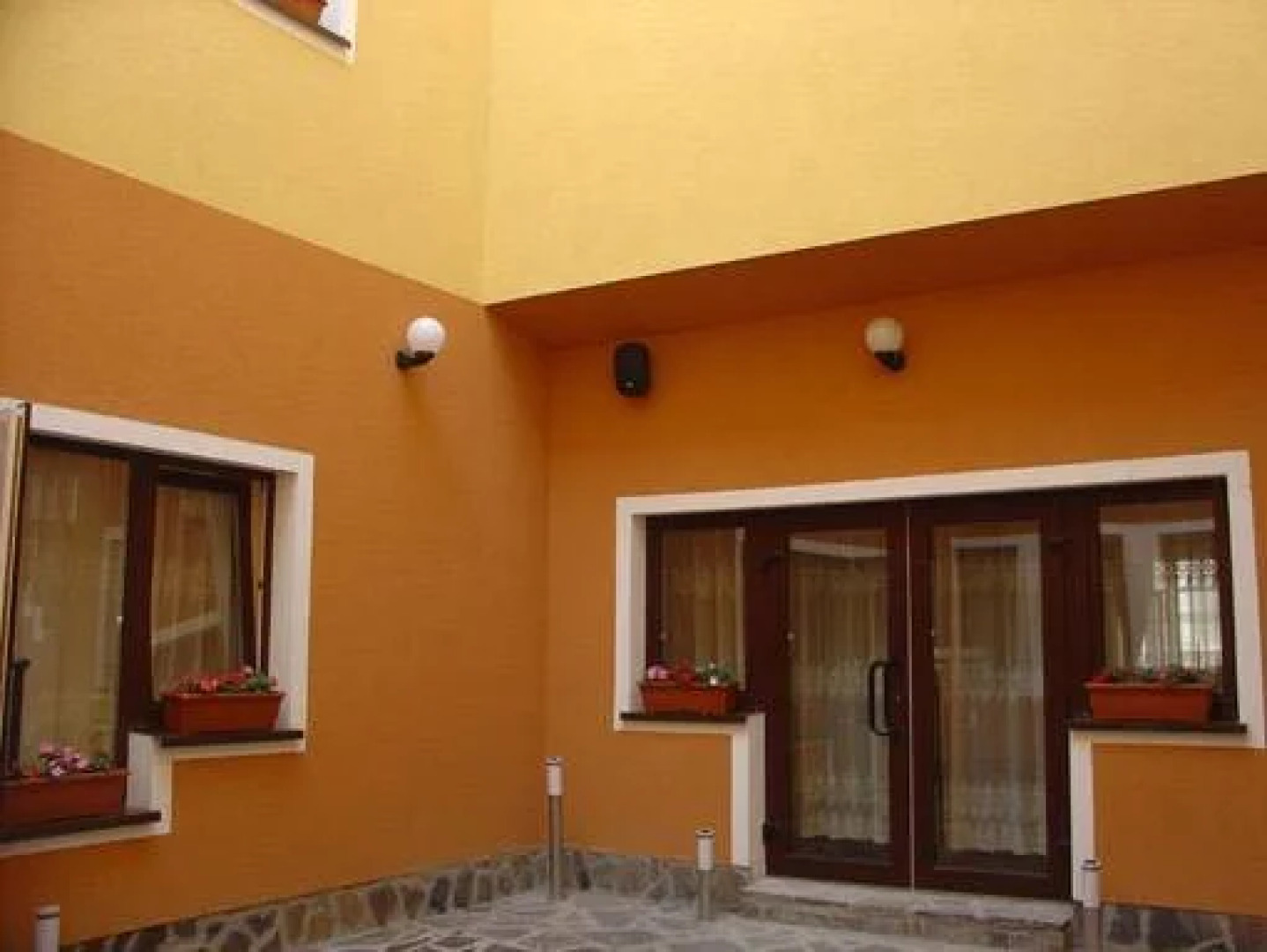 Pension Floare de Colti