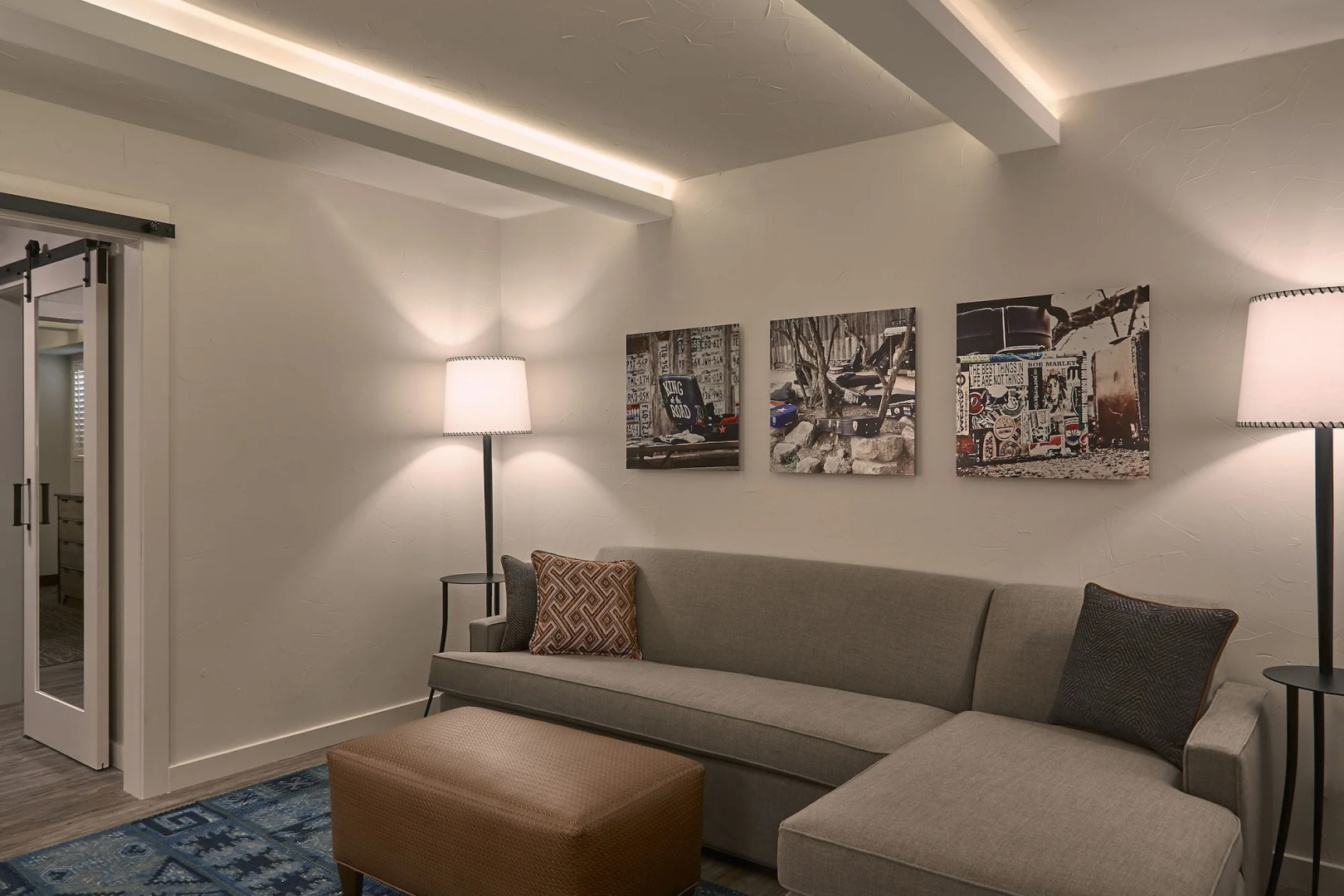 Fredericksburg Inn & Suites