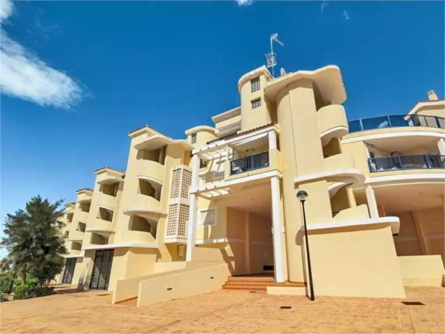 Apartamentos Almadraba VyB