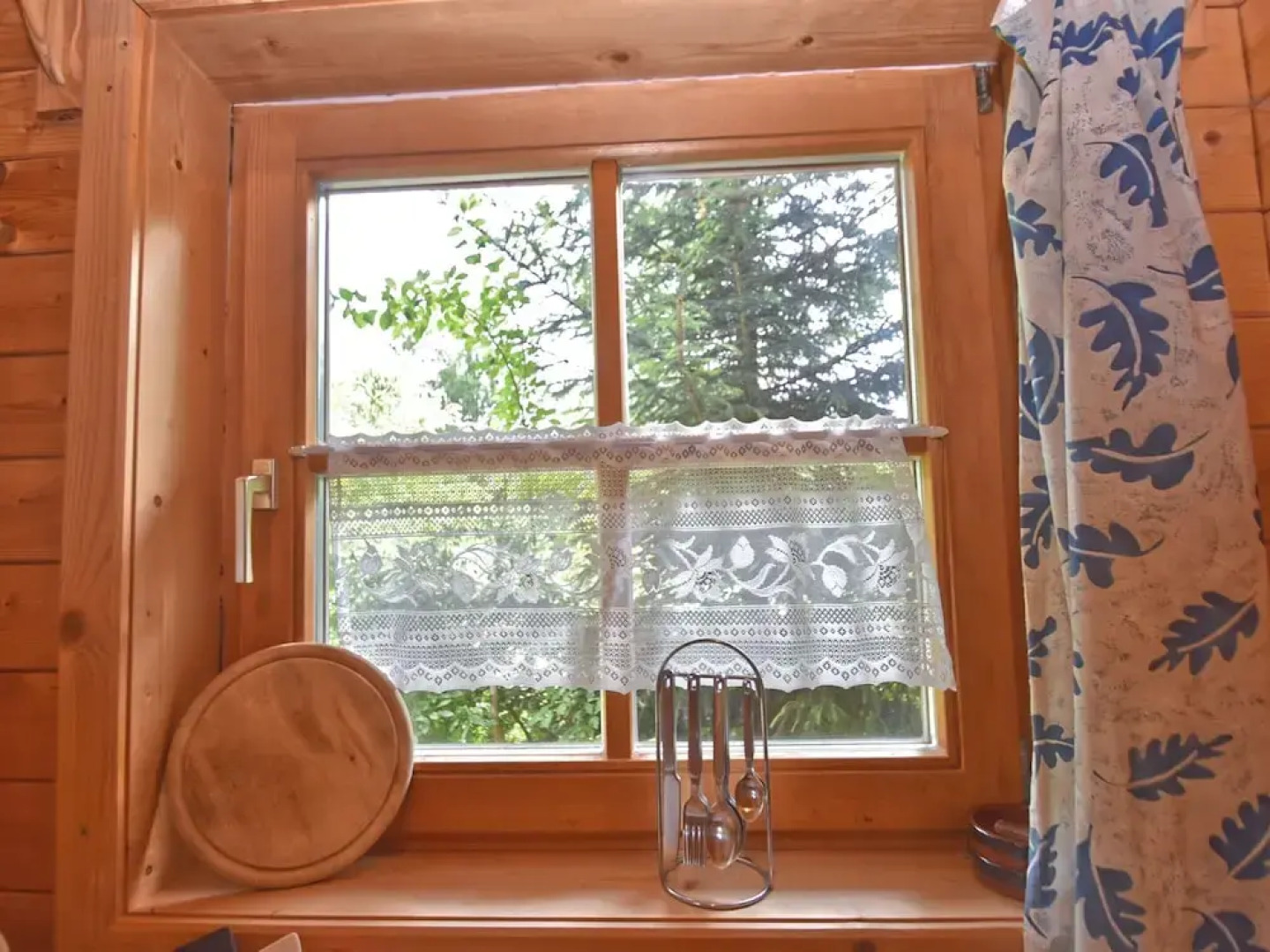 Vintage Holiday Home in Grafenried With Garden