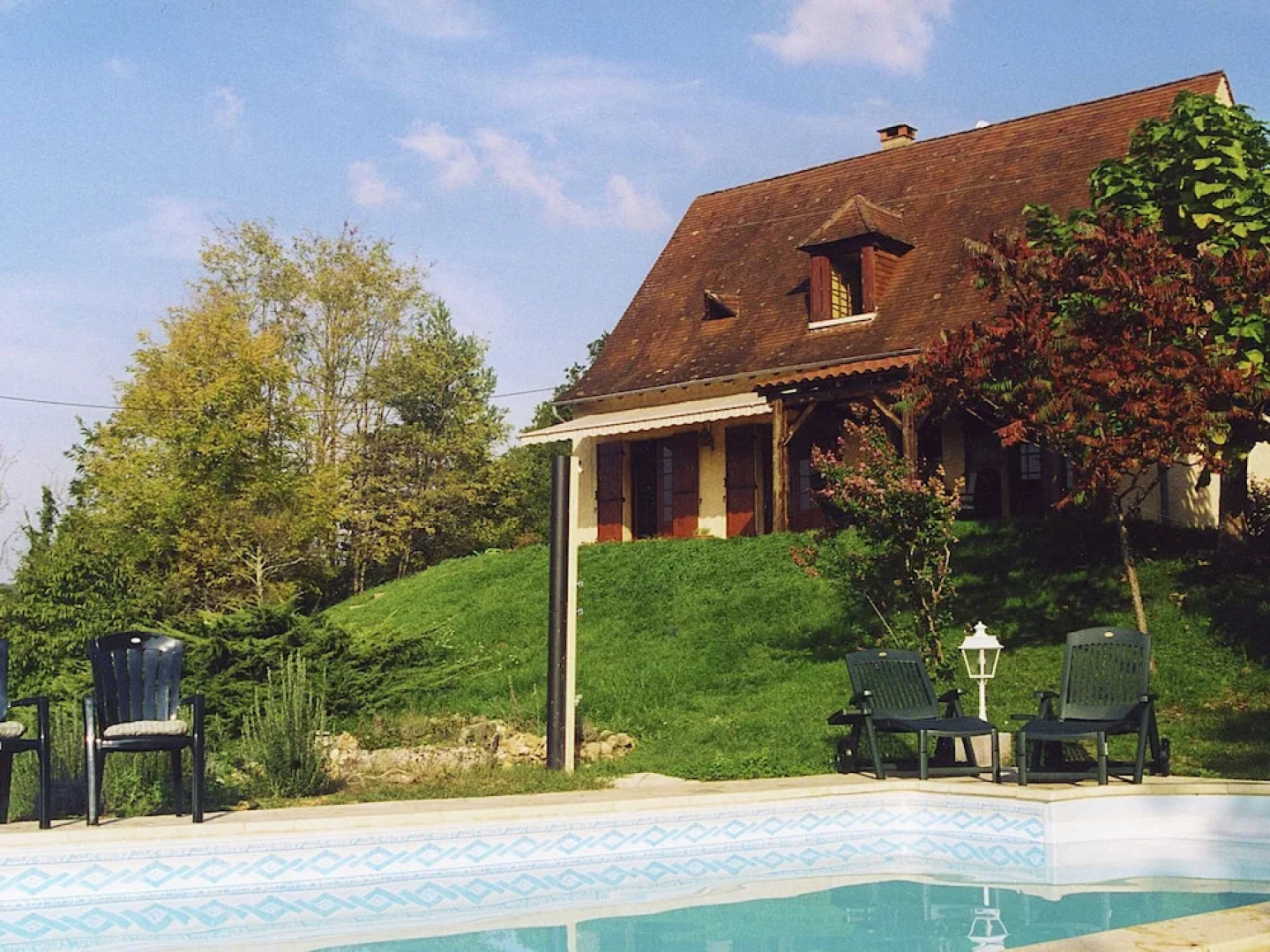 Holiday Home With Private Swimming Pool and View of the Hills, in Trémolat