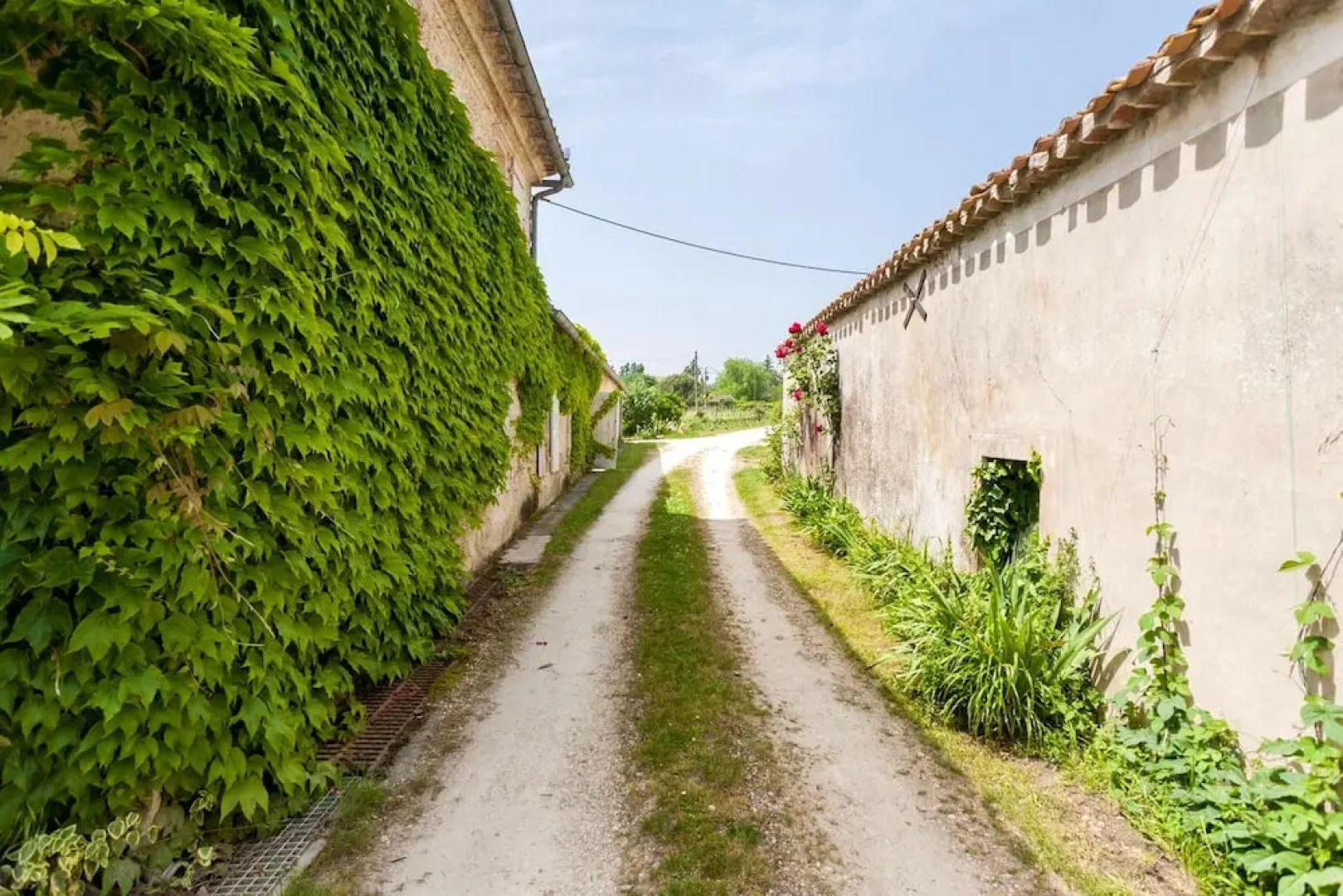 Villa With 4 Bedrooms in Génissac, With Private Pool, Furnished Garden and Wifi