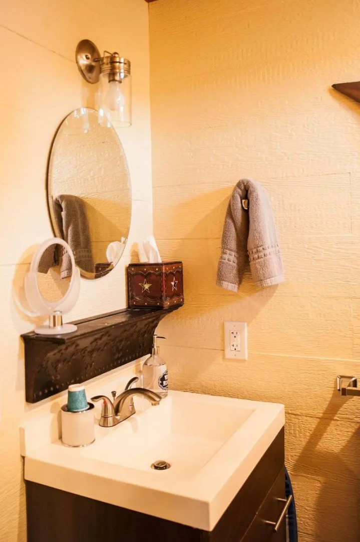 The Alexander at Creek Road