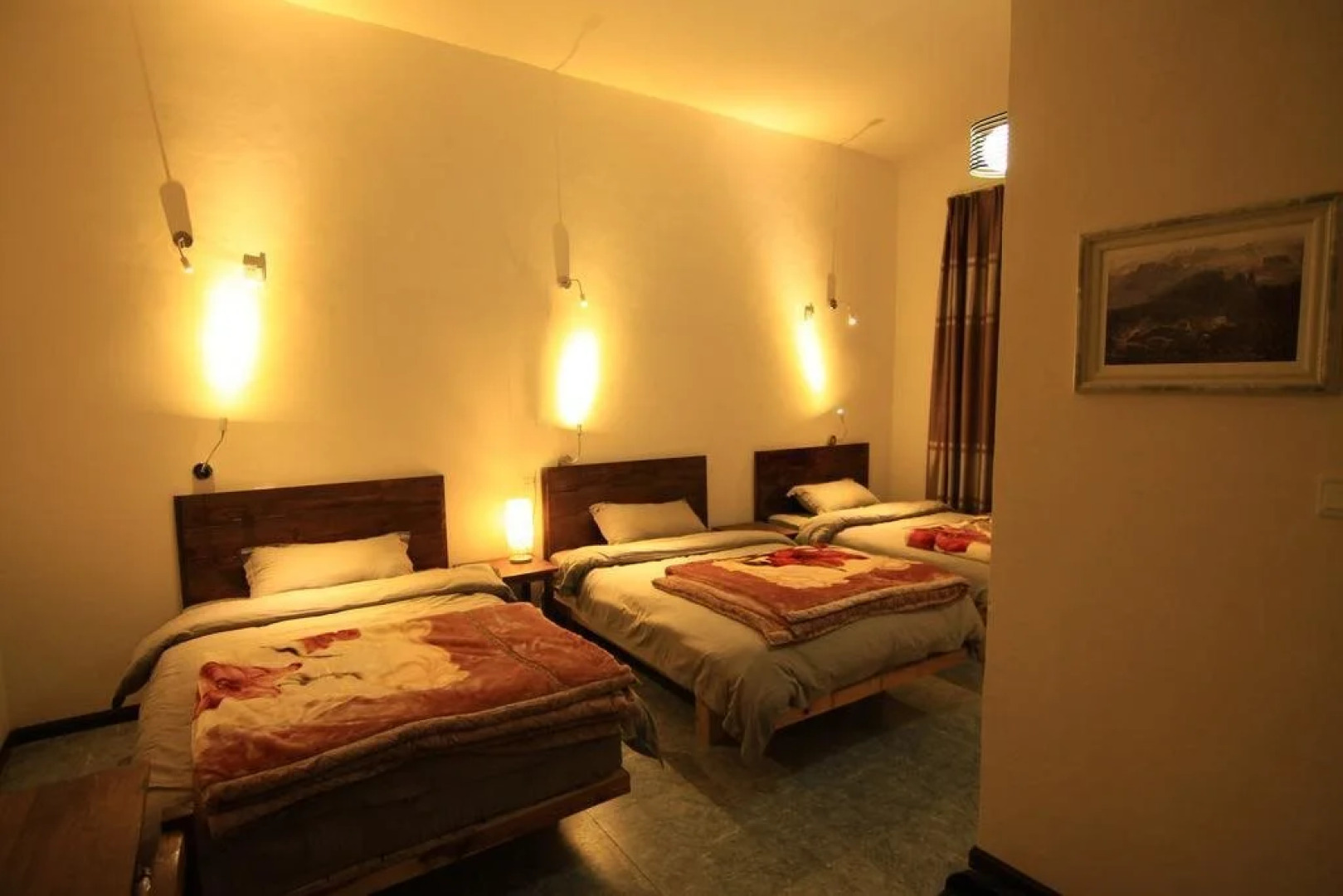 Wind's Whisper Inn Yuanyang