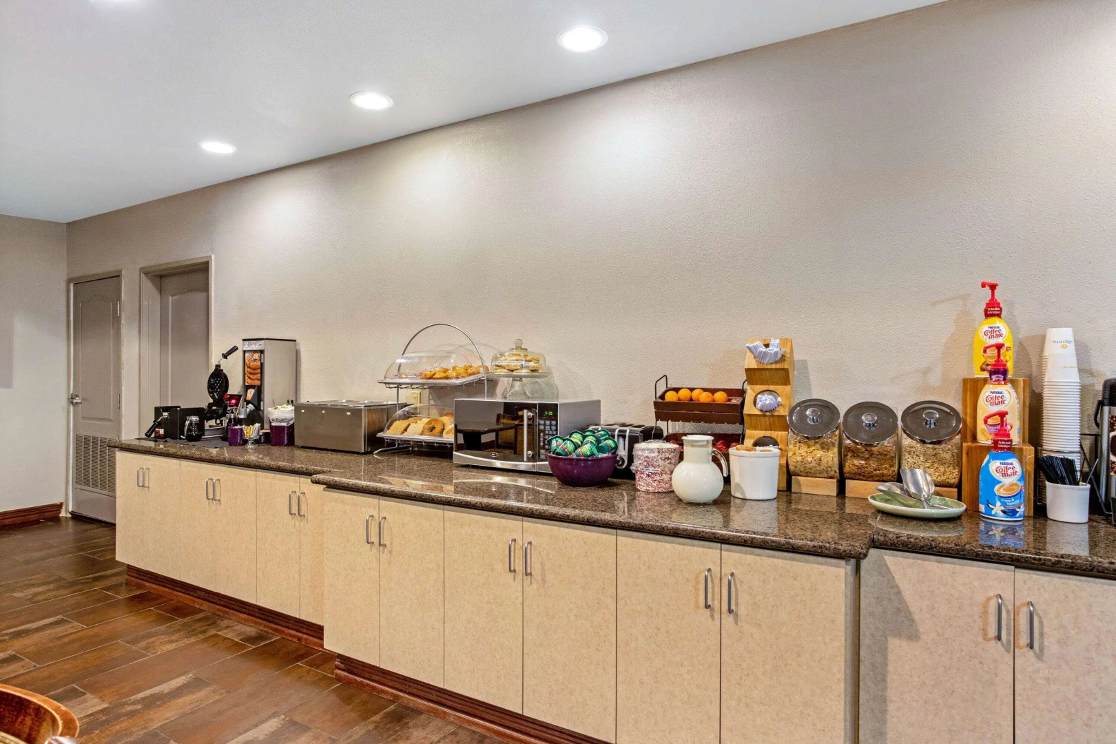 La Quinta Inn & Suites by Wyndham Cleburne