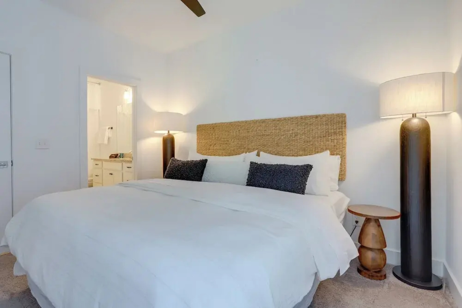 Modern & Luxe Lake Arrowhead Villa Near Marina!