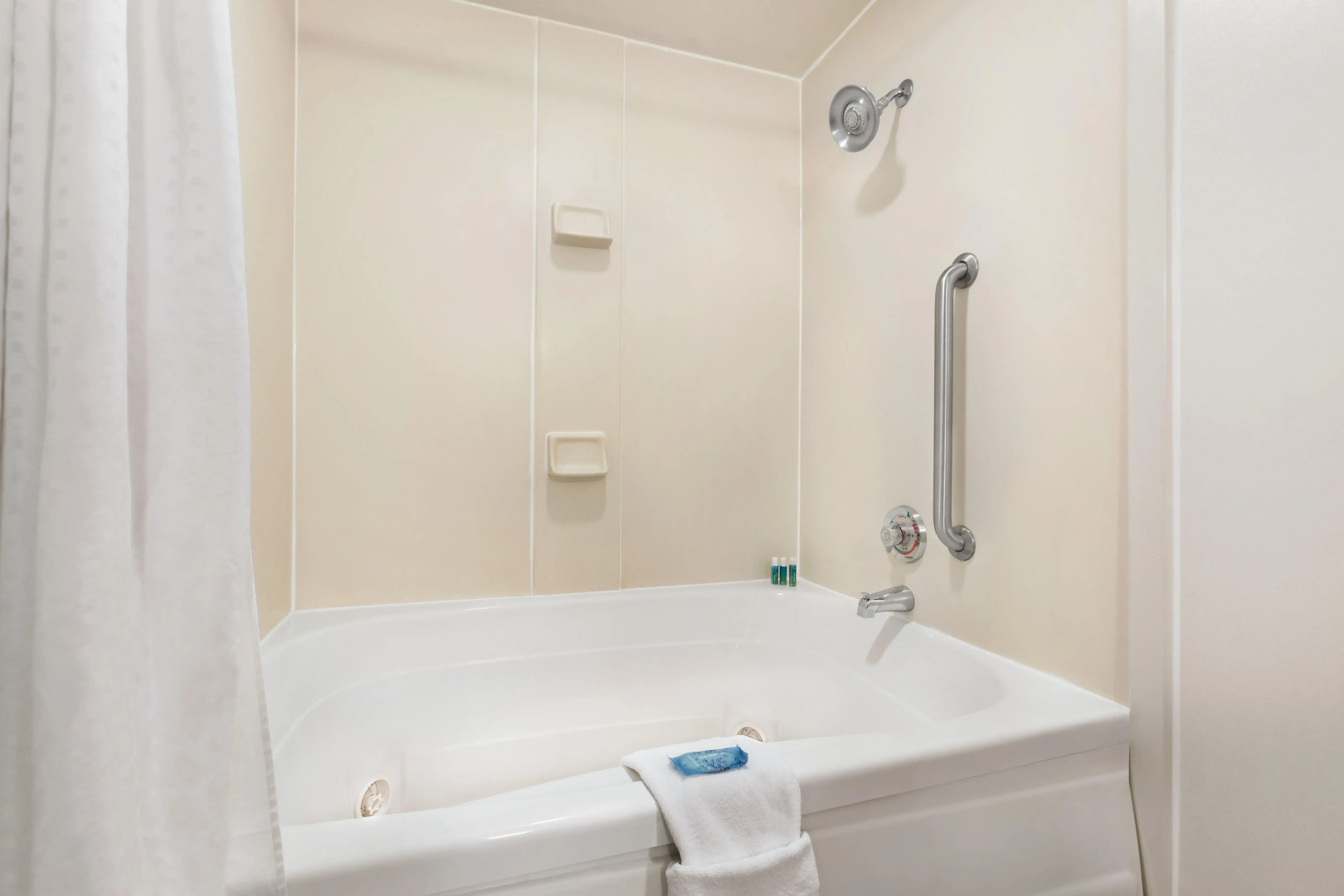Holiday Inn Express Hotel & Suites Florence I-95 at Hwy 327 by IHG