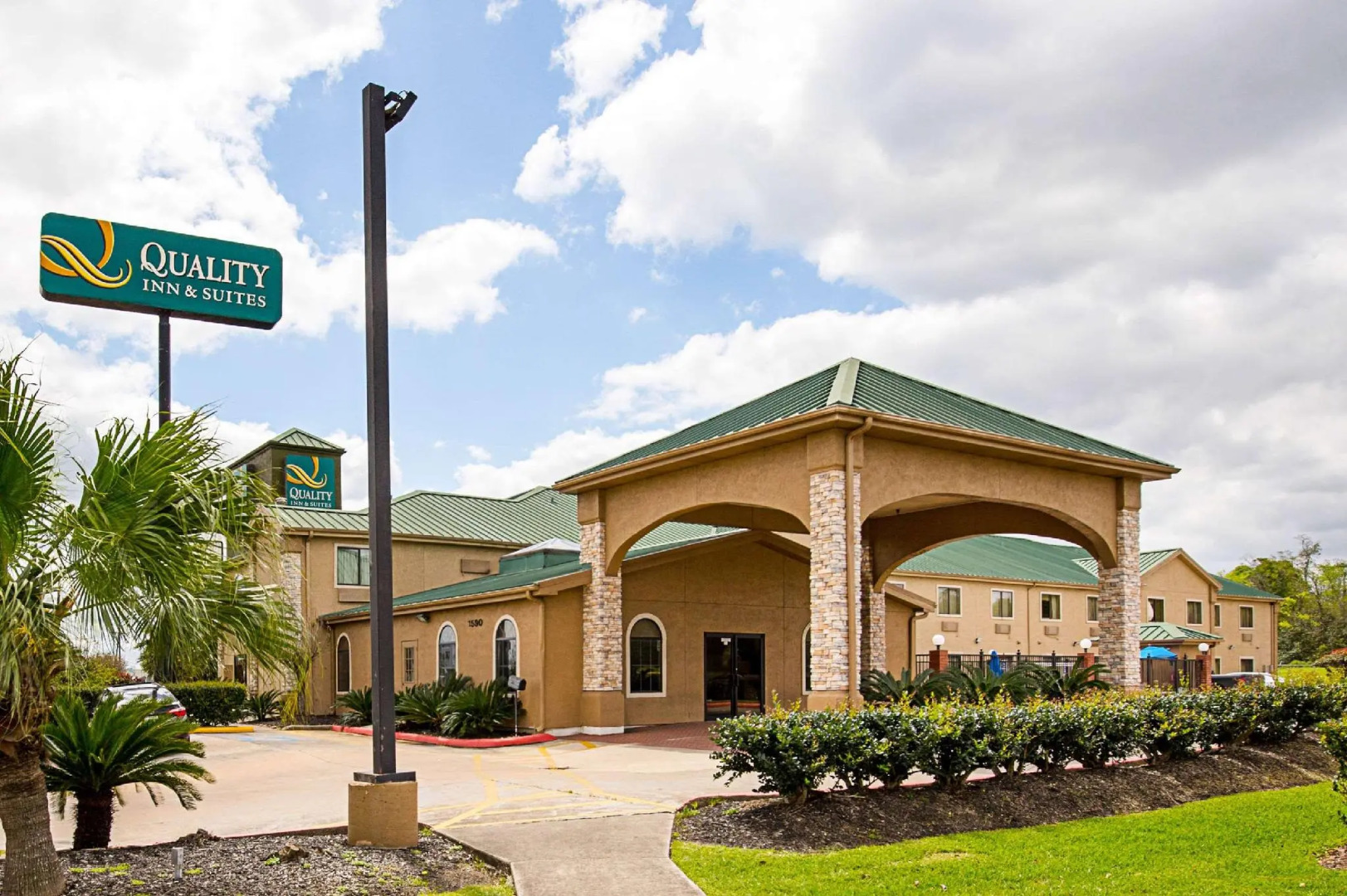 Quality Inn & Suites Beaumont