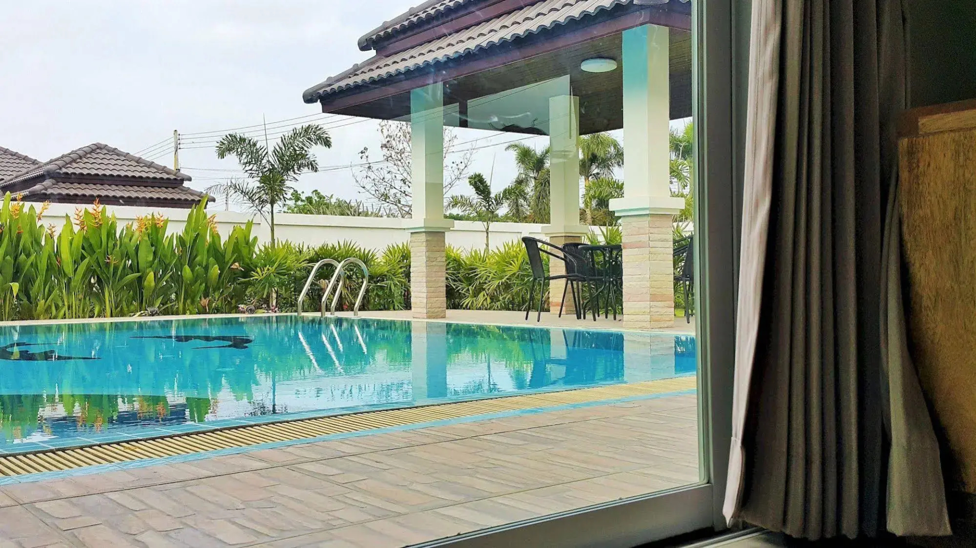 Unique Paradise Resort