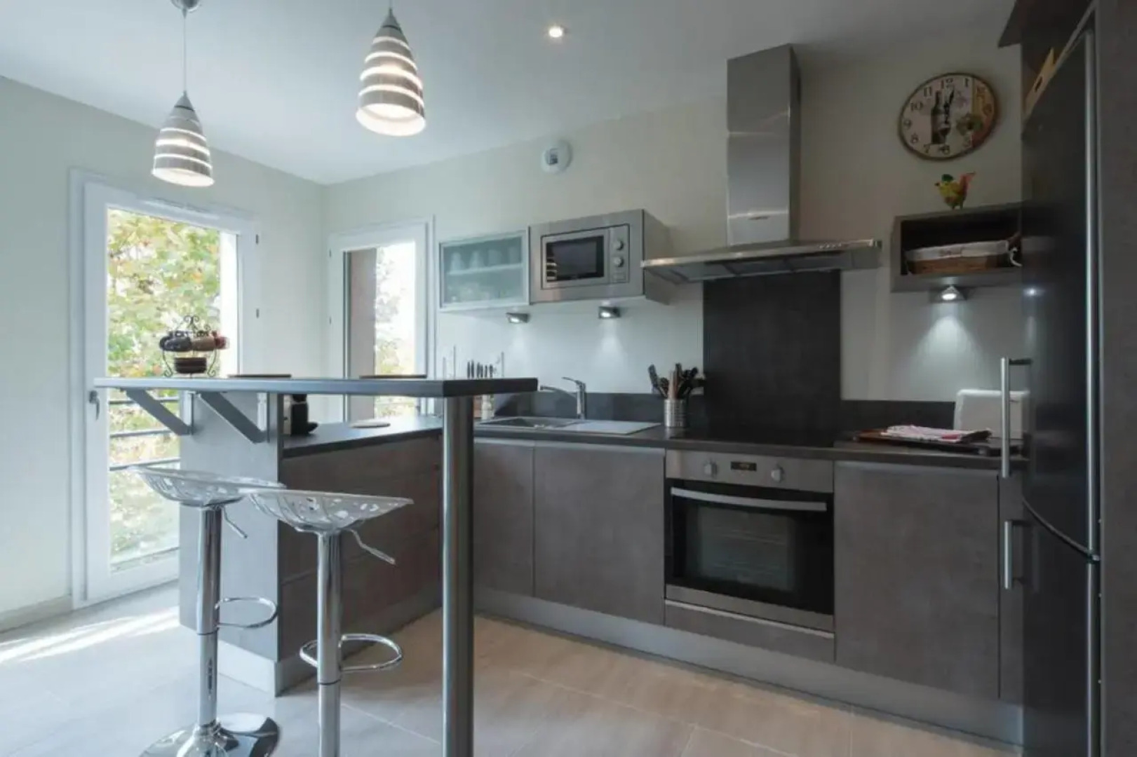 T2*** haut de gamme avec vue bassin