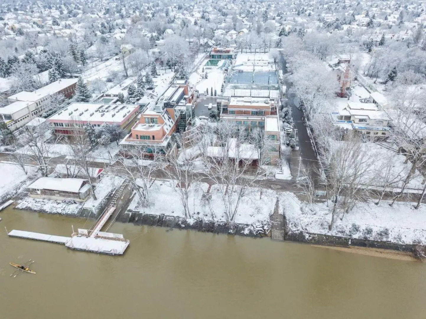 Holiday Beach Budapest Wellness & Conference Hotel