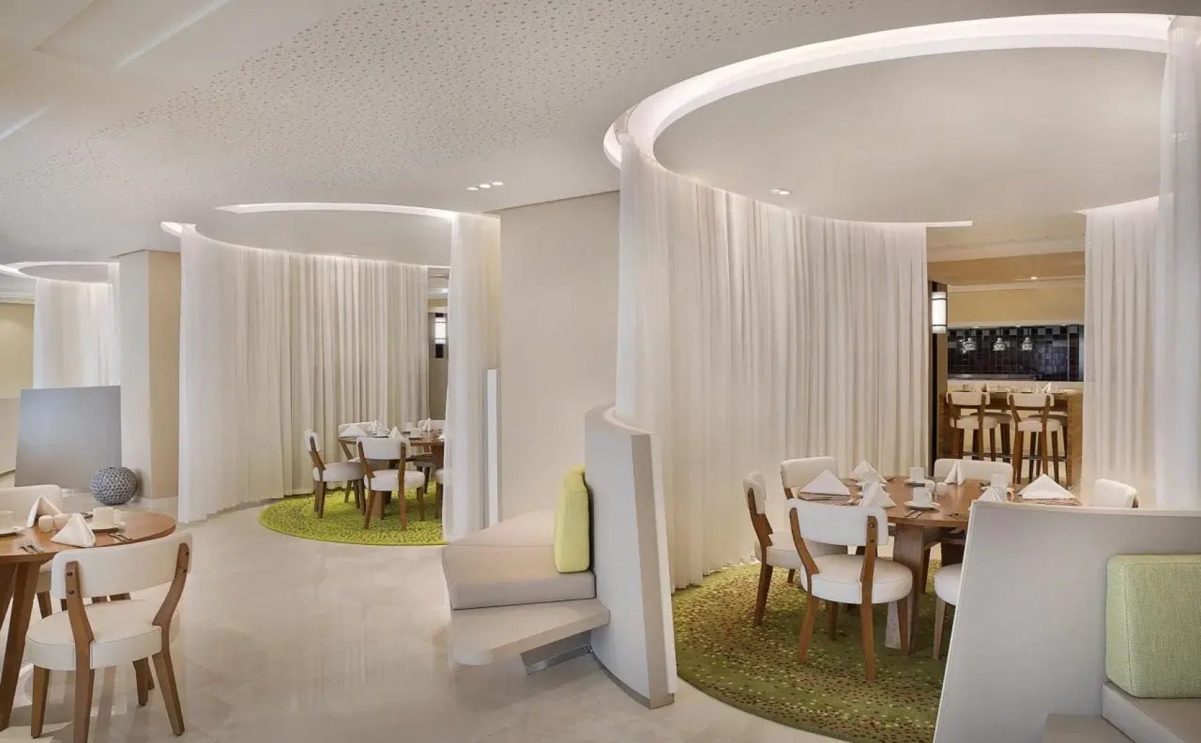 Park Mall Hotel & Conference Center