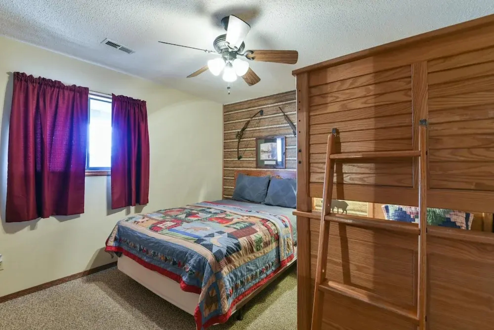 Westcreek Lodge @ Notch-vaulted Ceilings, 2 Pools, Private Lake, 1 Mile to Sdc!