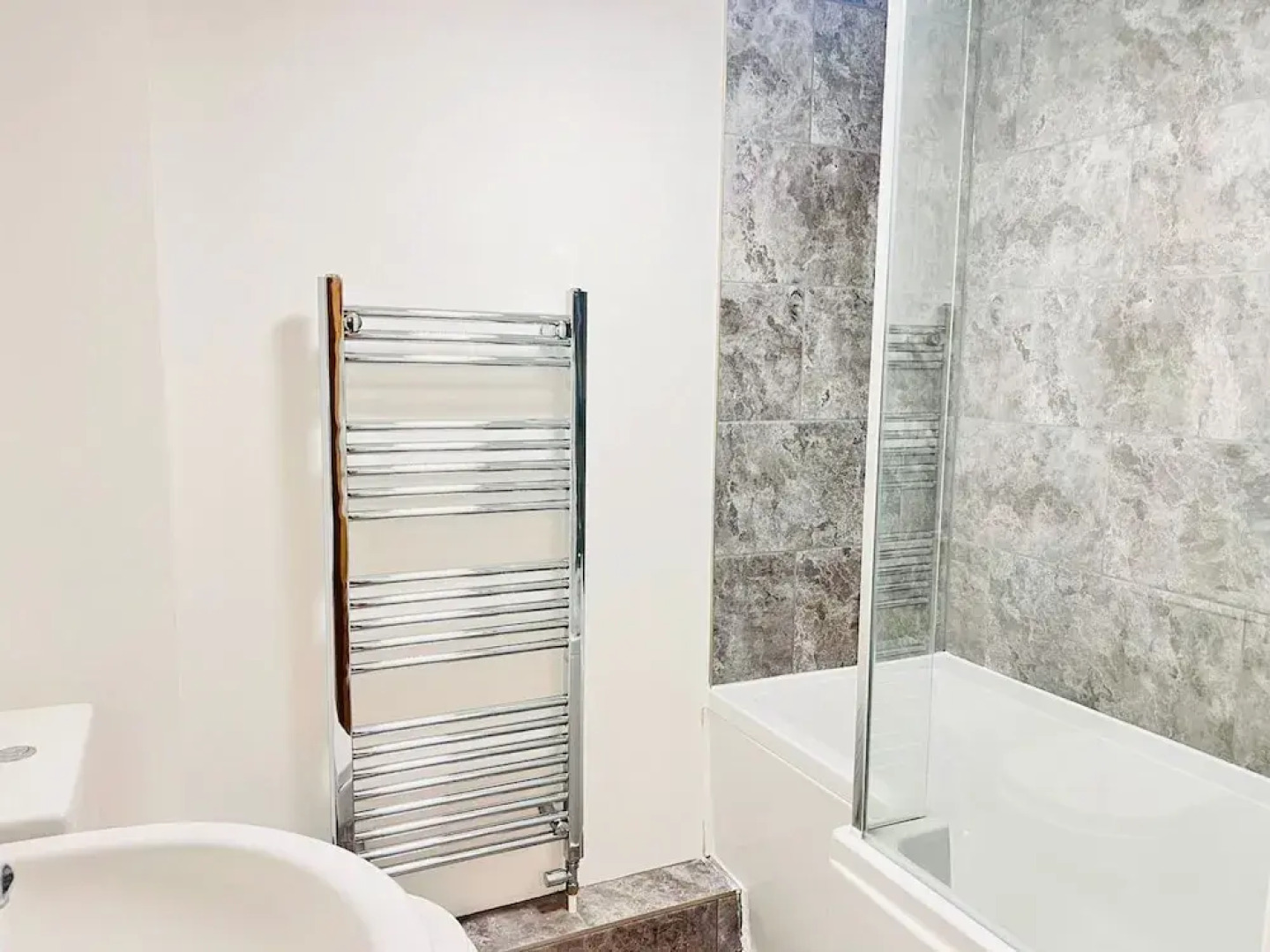 Tanzanite Apartment in Cambridge