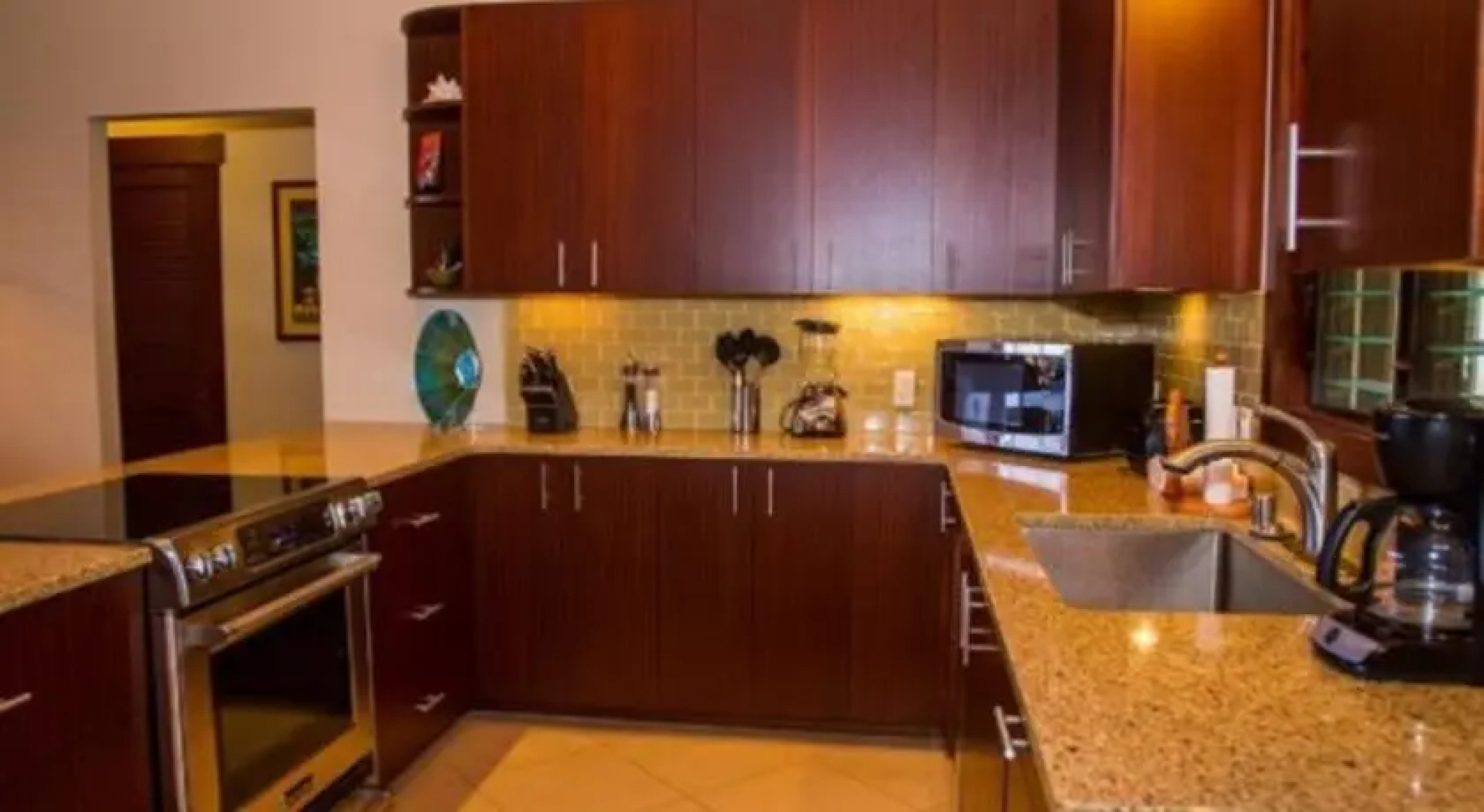 RedAwning Nihi Kai 826