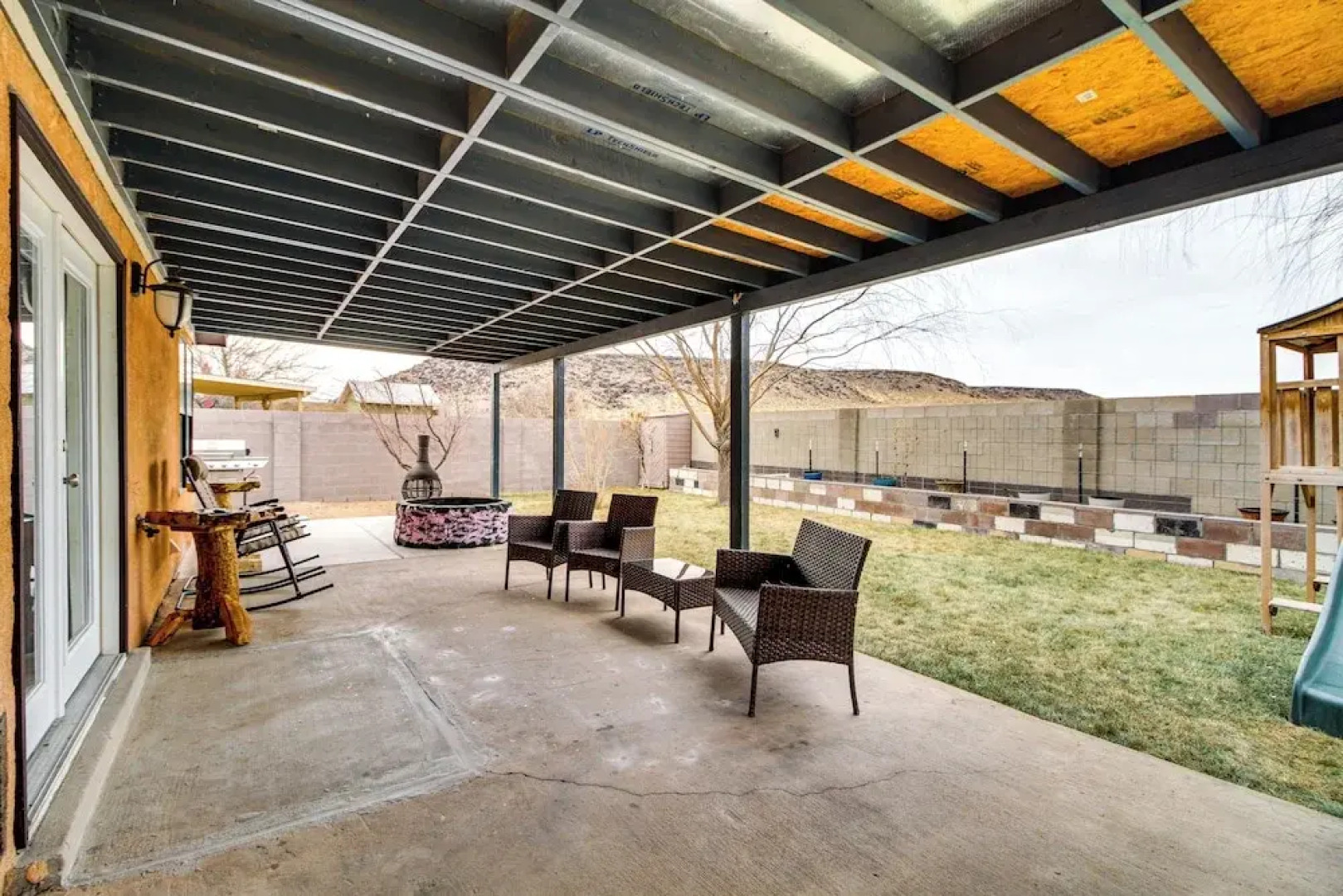 2 Mi to Petroglyph Natl Monument: Updated Home