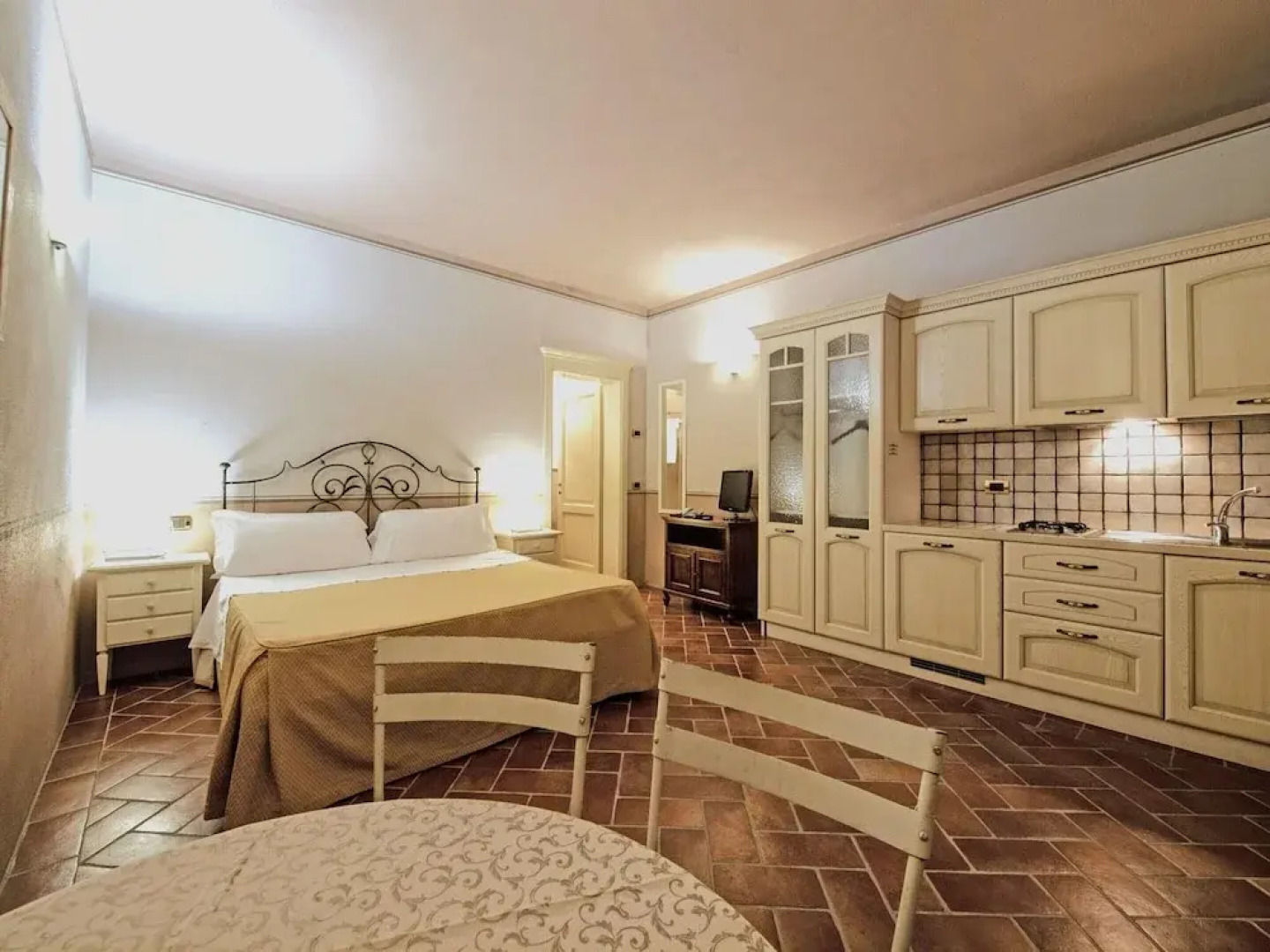 Apartment in Monteverdi Near Wine Tours