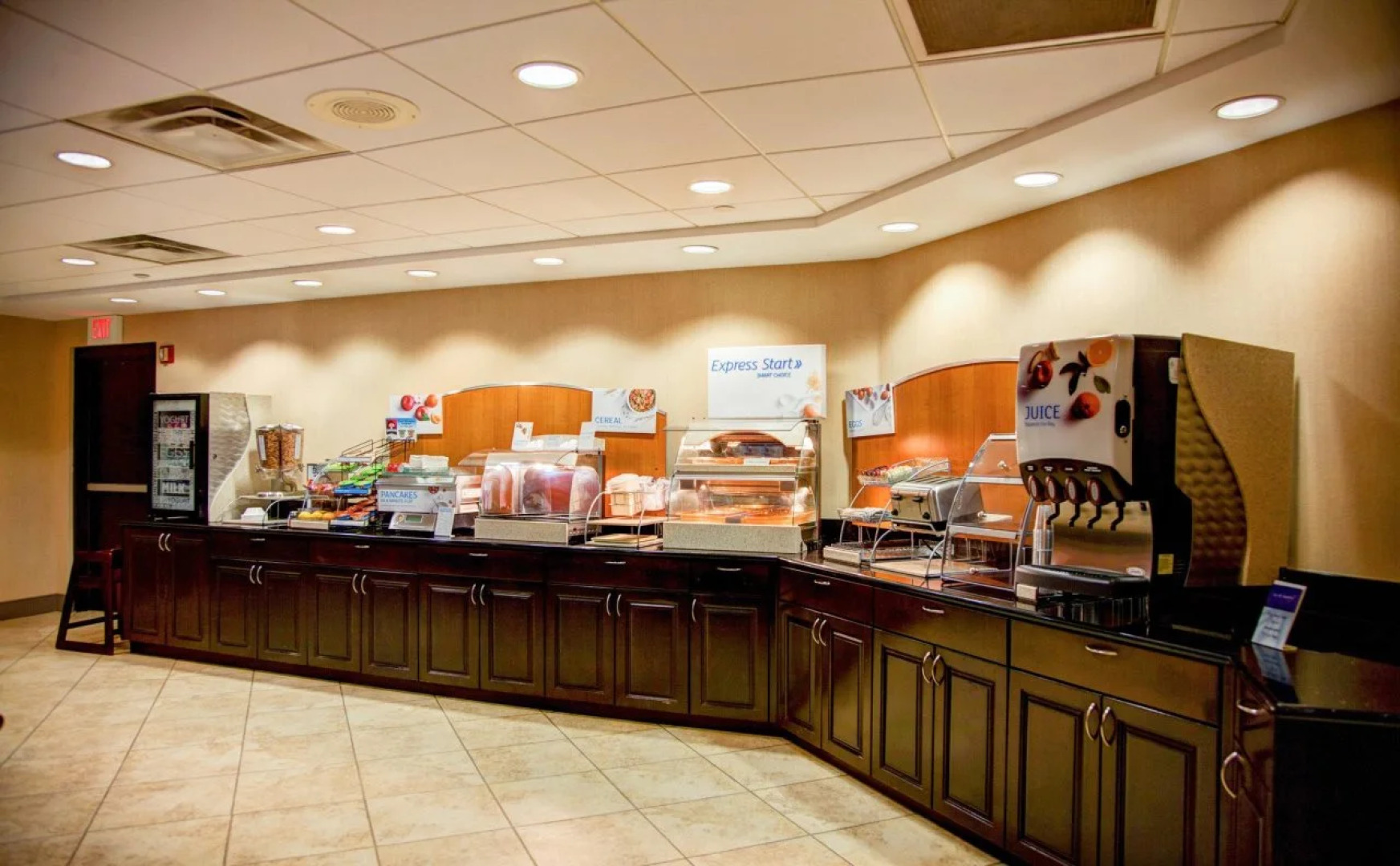 Holiday Inn Express Suites South - Tyler by IHG