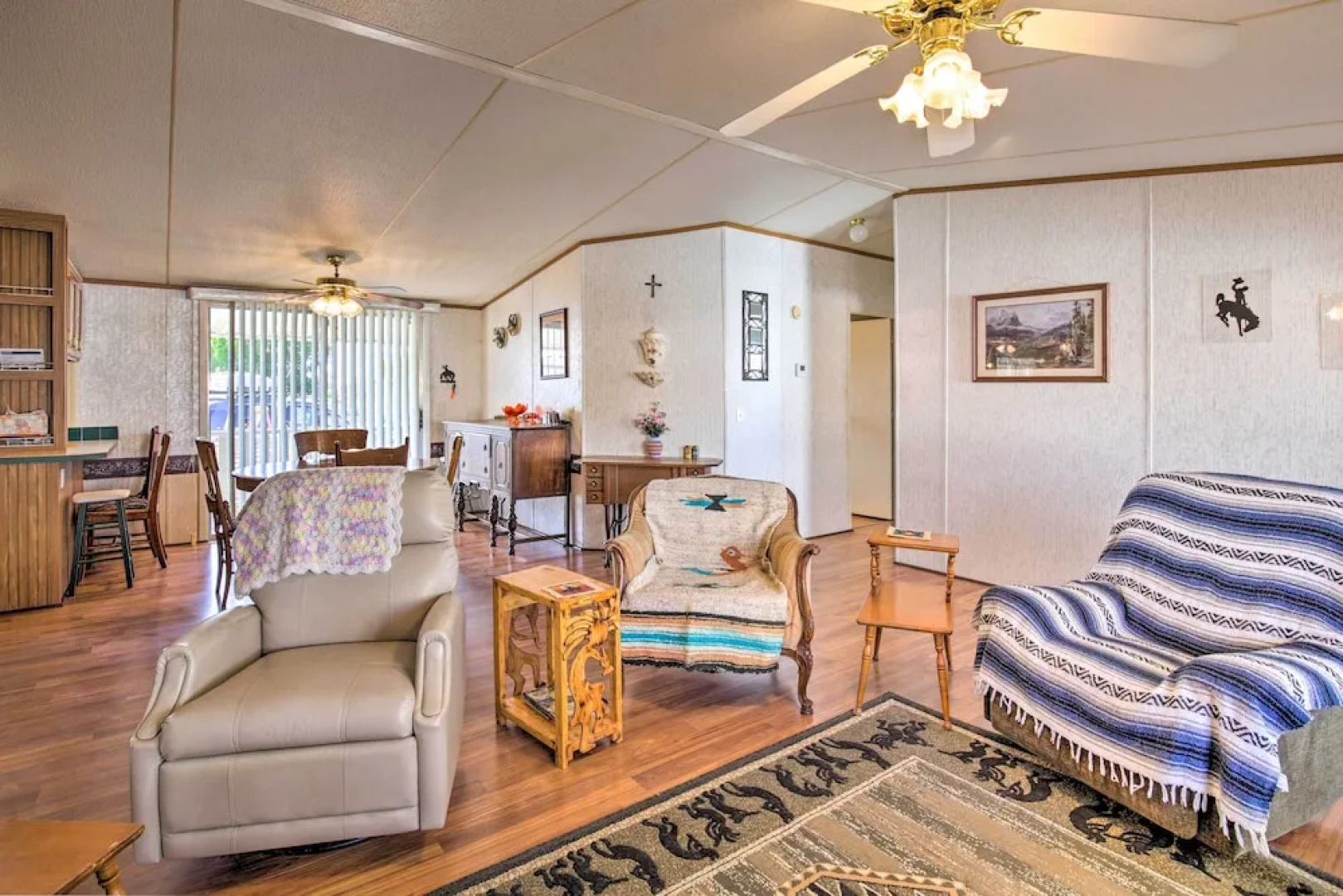 Cozy Yuma Retreat w/ Furnished Patio & Grill!