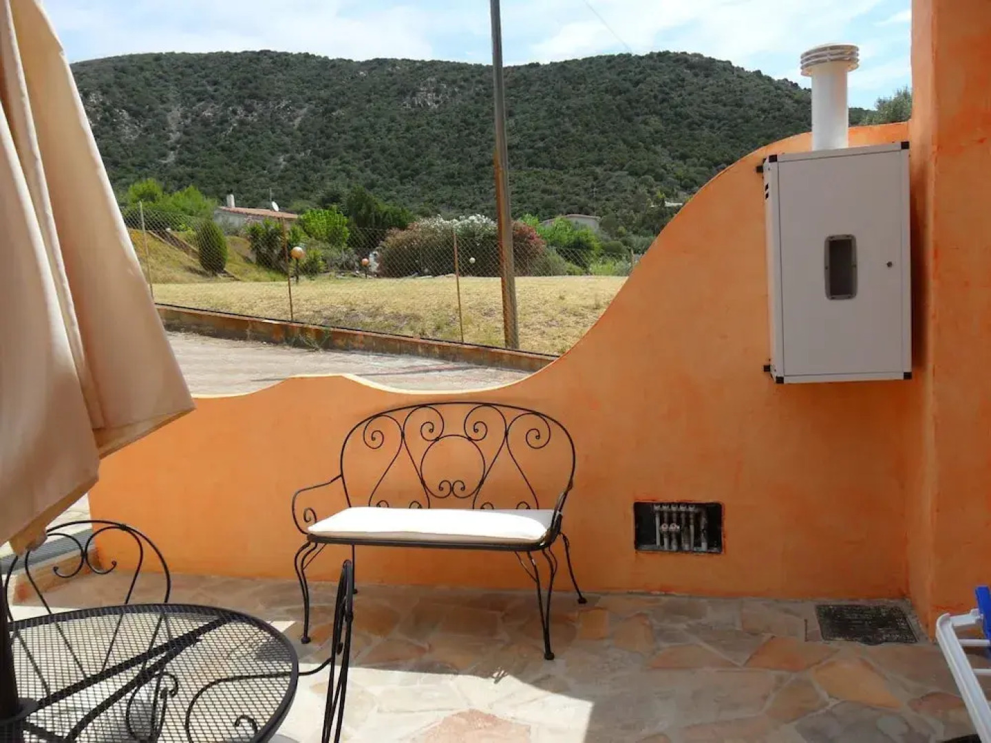 Villa With 3 Bedrooms in Chia, With Wonderful sea View, Furnished Garden and Wifi - 800 m From the Beach