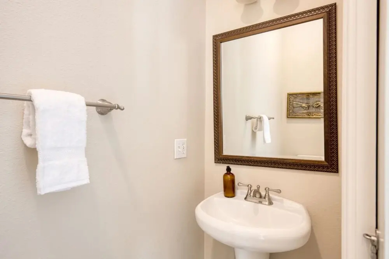 Casa Sancerre by Avantstay - Hilltop Estate w Breathtaking Views, Pool & Hot Tub