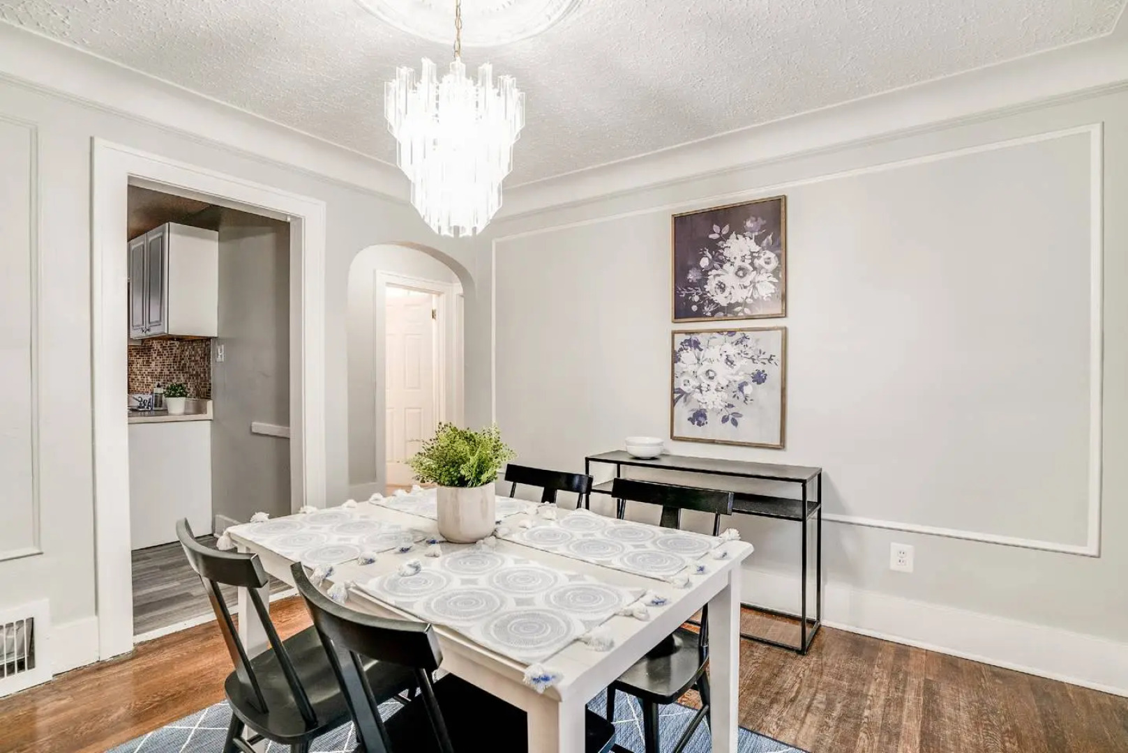 Cozy and comfortable apartment /15 minutes to down town