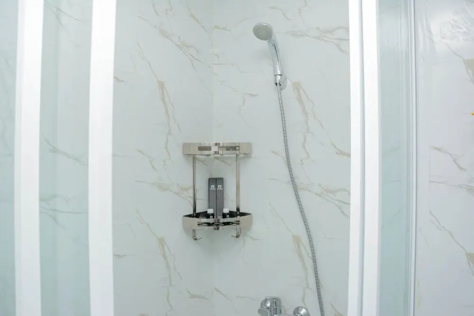 Barclay South Tower 2BR Apartment @ Grand Kamala Lagoon