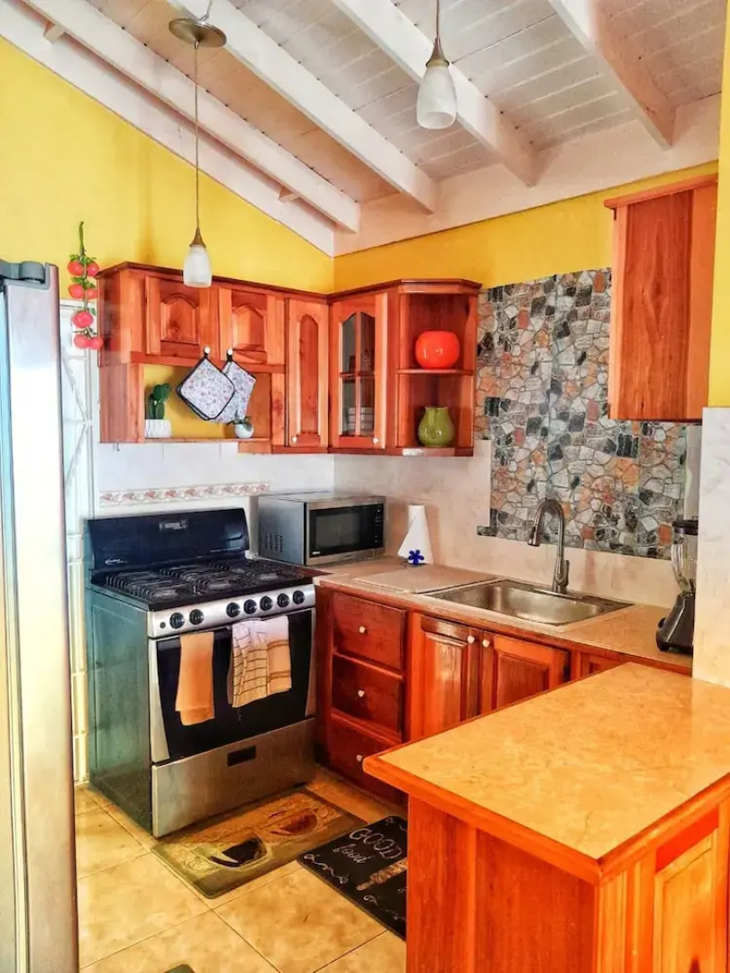 2 Bed-sleeps 4-gated Community-5 Min Town Centre